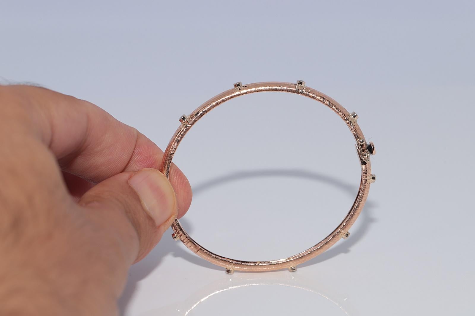 Vintage CIRCA 1990er Jahre 14k Gold natürlichen Diamanten verziert Armreif Armband im Angebot 8