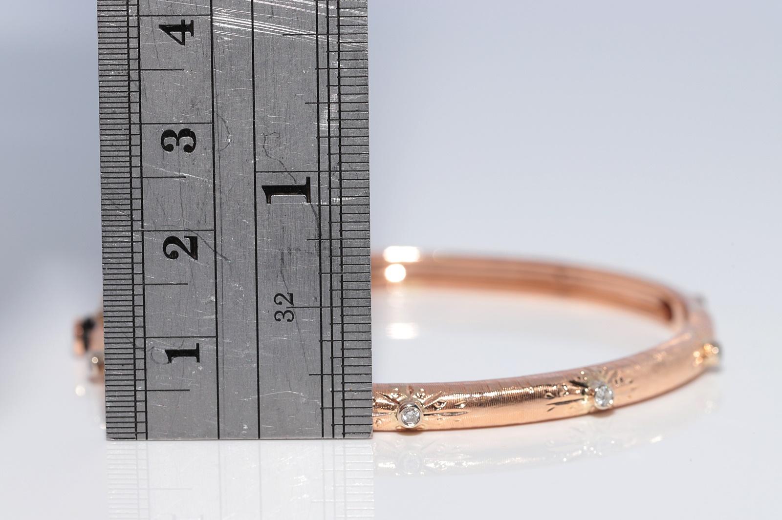 Vintage CIRCA 1990er Jahre 14k Gold natürlichen Diamanten verziert Armreif Armband im Angebot 11