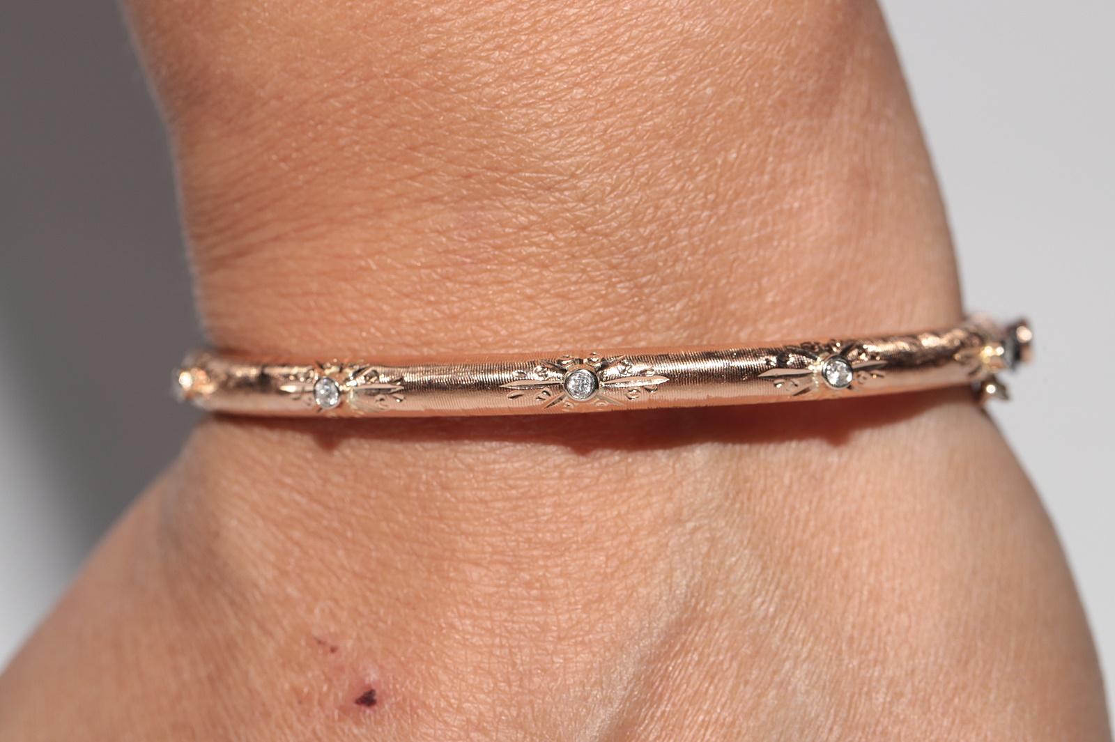 Vintage CIRCA 1990er Jahre 14k Gold natürlichen Diamanten verziert Armreif Armband (Brillantschliff) im Angebot