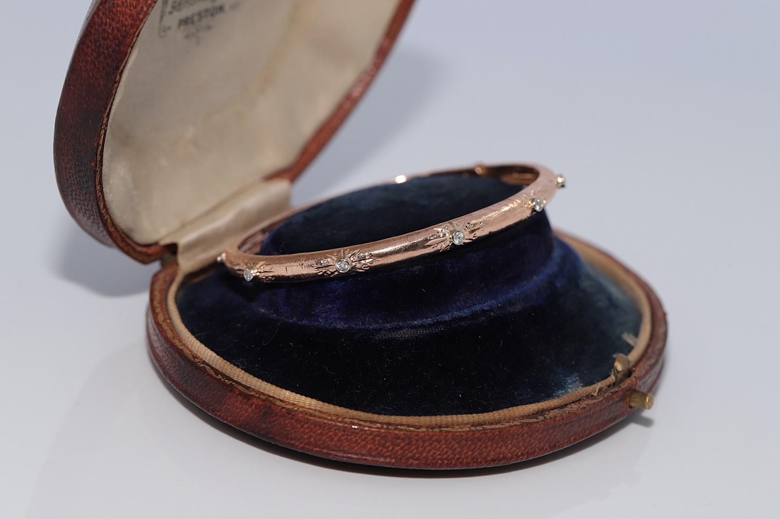 Vintage CIRCA 1990er Jahre 14k Gold natürlichen Diamanten verziert Armreif Armband im Angebot 2