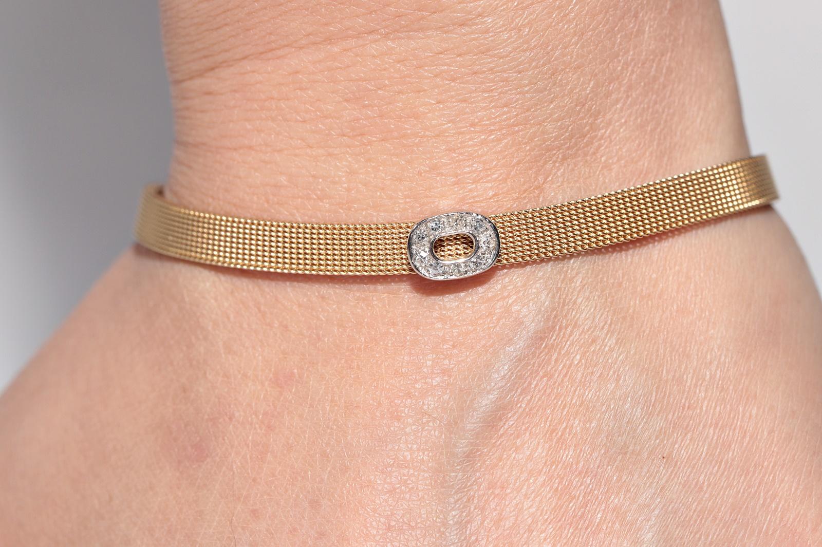 Vintage Circa 1990er Jahre 14k Gold Natürliches Diamant-Dekoriertes Vintage-Armband (Brillantschliff) im Angebot