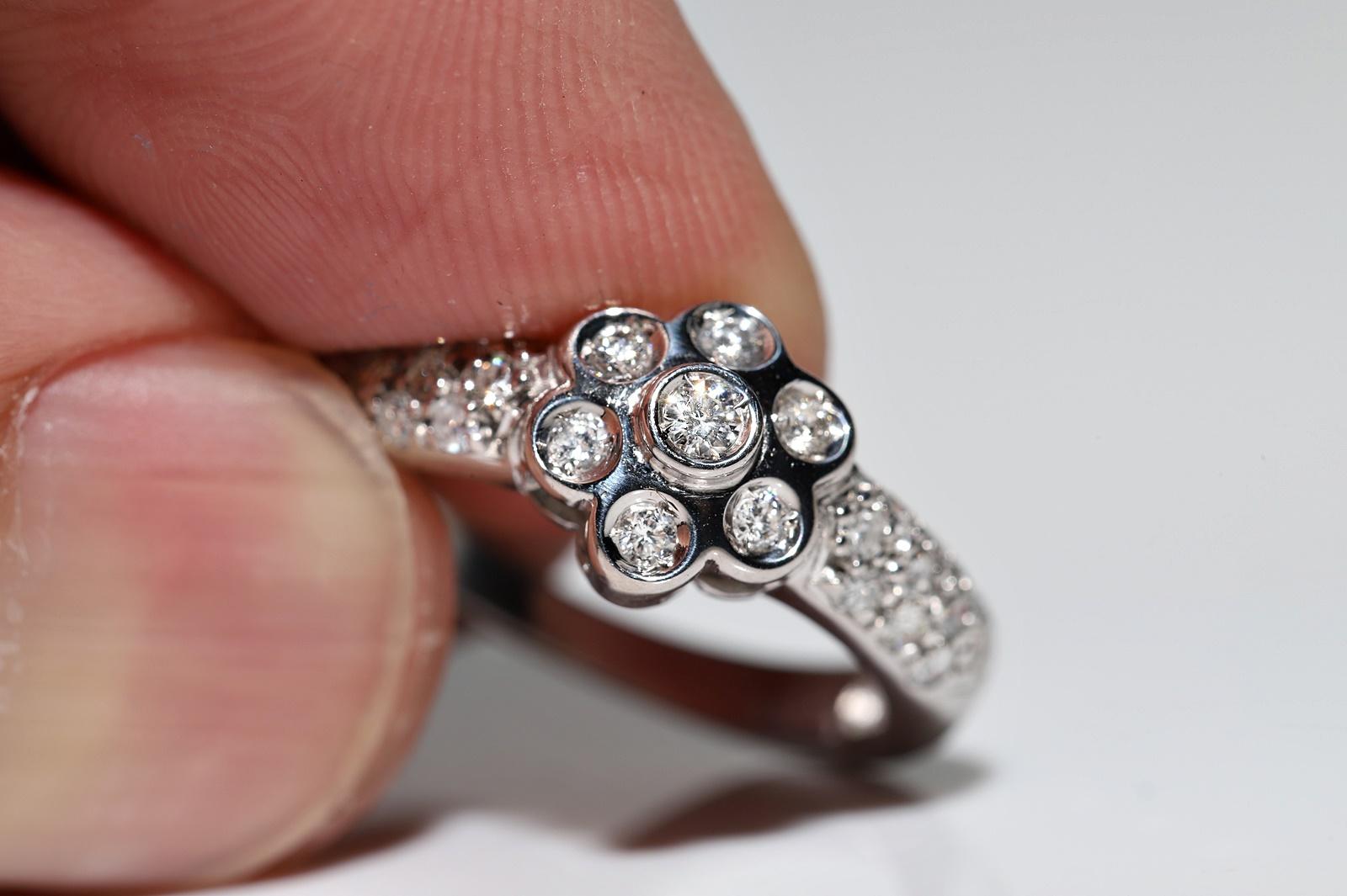 Vintage Circa 1990er Jahre 14k Gold Natürlicher Diamant Dekorierter Cocktail-Ring im Angebot 4