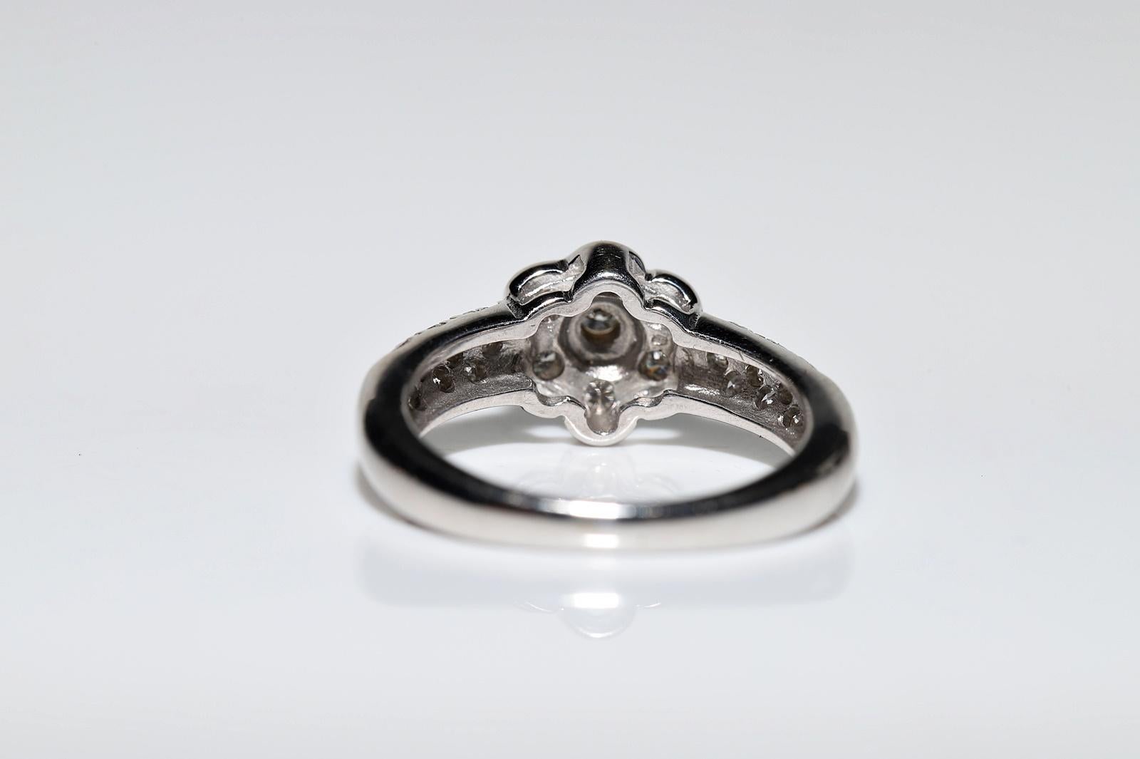 Vintage Circa 1990er Jahre 14k Gold Natürlicher Diamant Dekorierter Cocktail-Ring im Angebot 2
