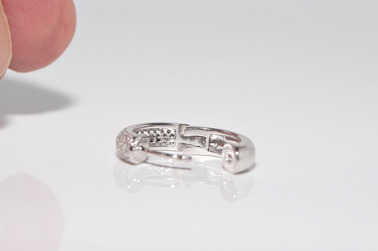 Vintage CIRCA 1990er Jahre 14k Gold natürlichen Diamanten dekoriert Hoop Desing Ohrring im Angebot 7