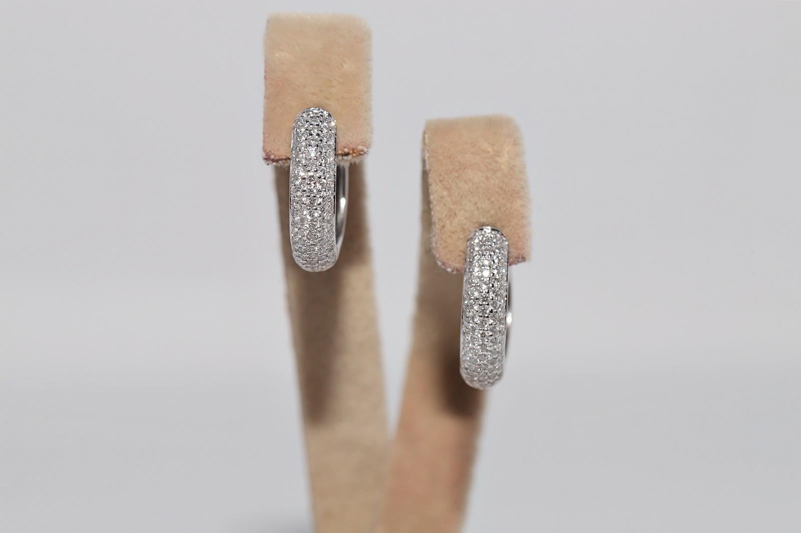 In sehr gutem Zustand.
Das Gesamtgewicht beträgt 5,7 Gramm.
Insgesamt ist Diamant 0,80 ct.
Der Diamant hat die Farbe G-H und die Reinheit vvs1-vs1.
Bitte kontaktieren Sie uns bei Fragen.

