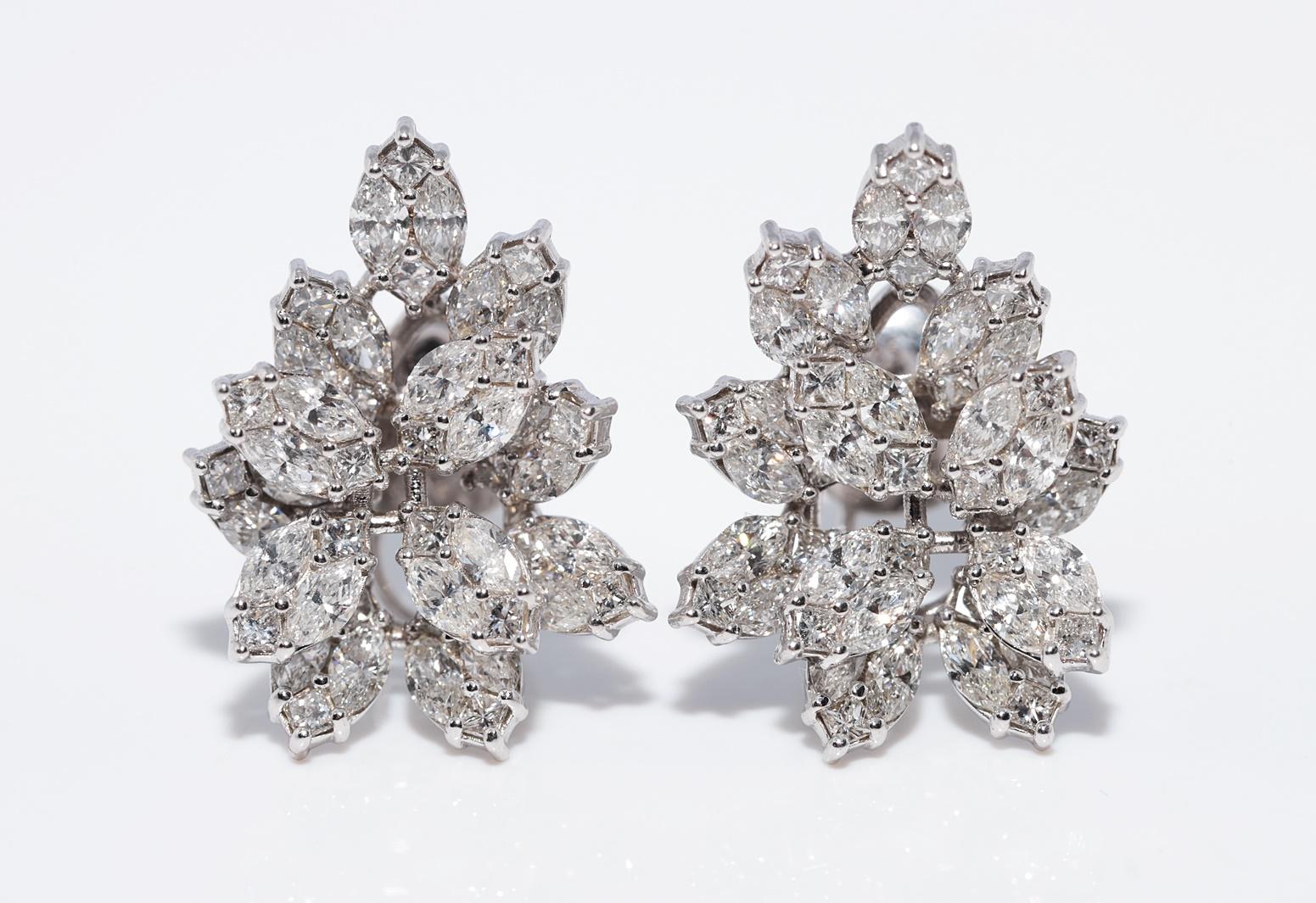 Vintage CIRCA 1990er Jahre 14k Gold natürlichen Diamanten verziert Omega zurück Ohrring im Angebot 5