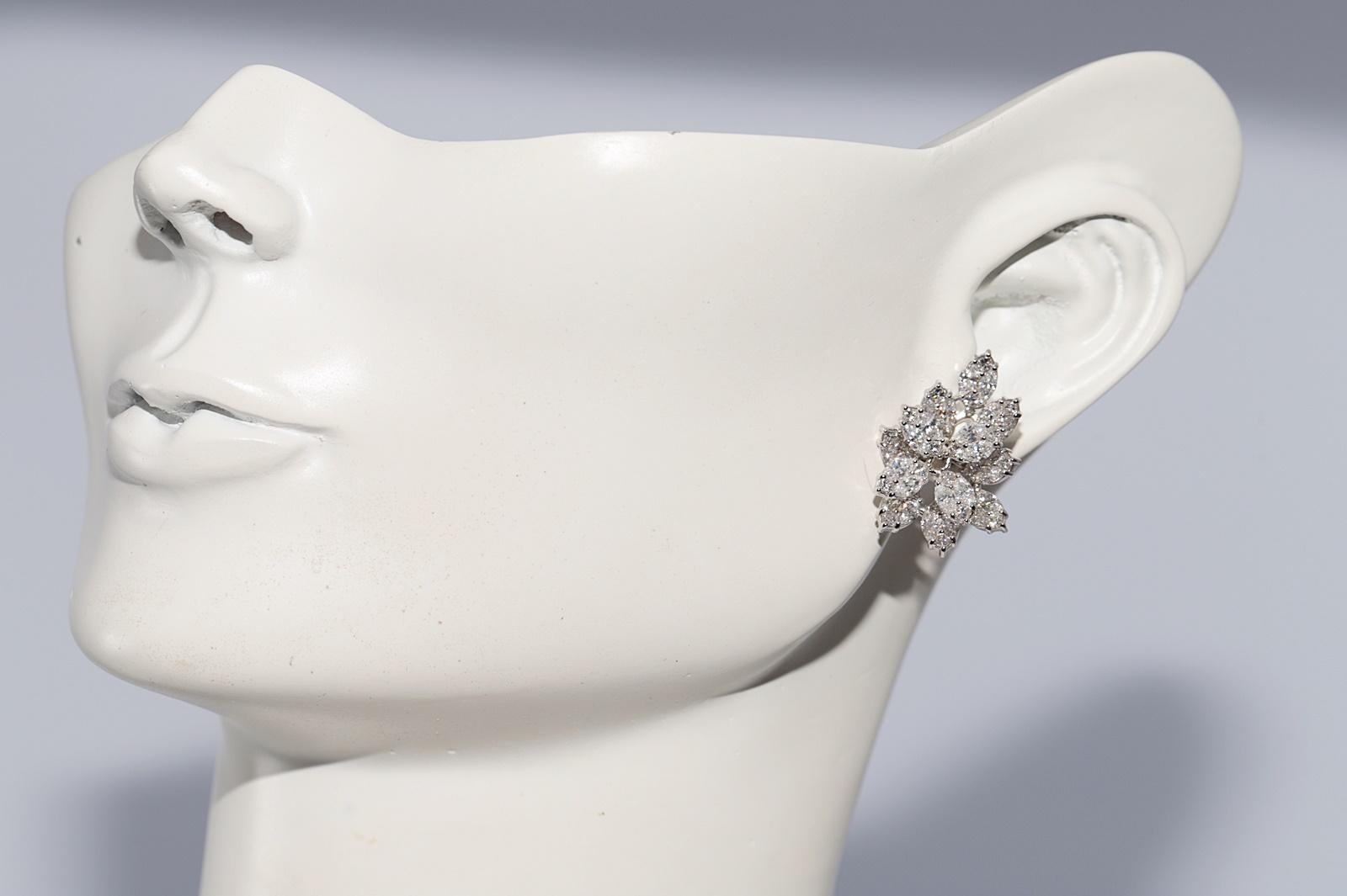 Vintage CIRCA 1990er Jahre 14k Gold natürlichen Diamanten verziert Omega zurück Ohrring im Angebot 8