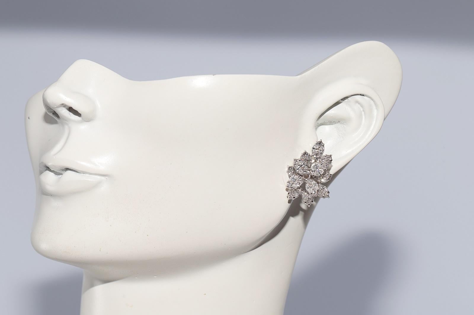 Vintage CIRCA 1990er Jahre 14k Gold natürlichen Diamanten verziert Omega zurück Ohrring im Angebot 10