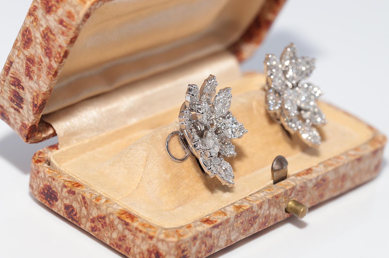 Vintage CIRCA 1990er Jahre 14k Gold natürlichen Diamanten verziert Omega zurück Ohrring (Marquiseschliff) im Angebot