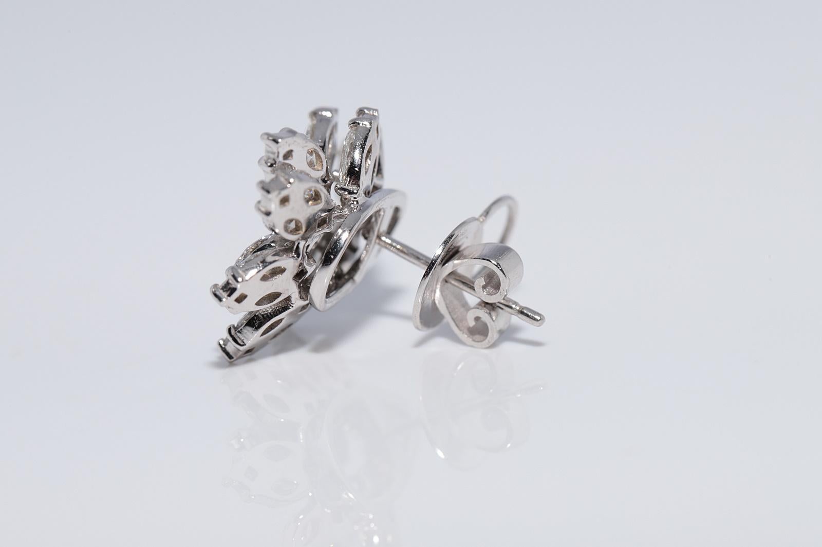 Vintage CIRCA 1990er Jahre 14k Gold natürlichen Diamanten verziert Omega zurück Ohrring im Angebot 1