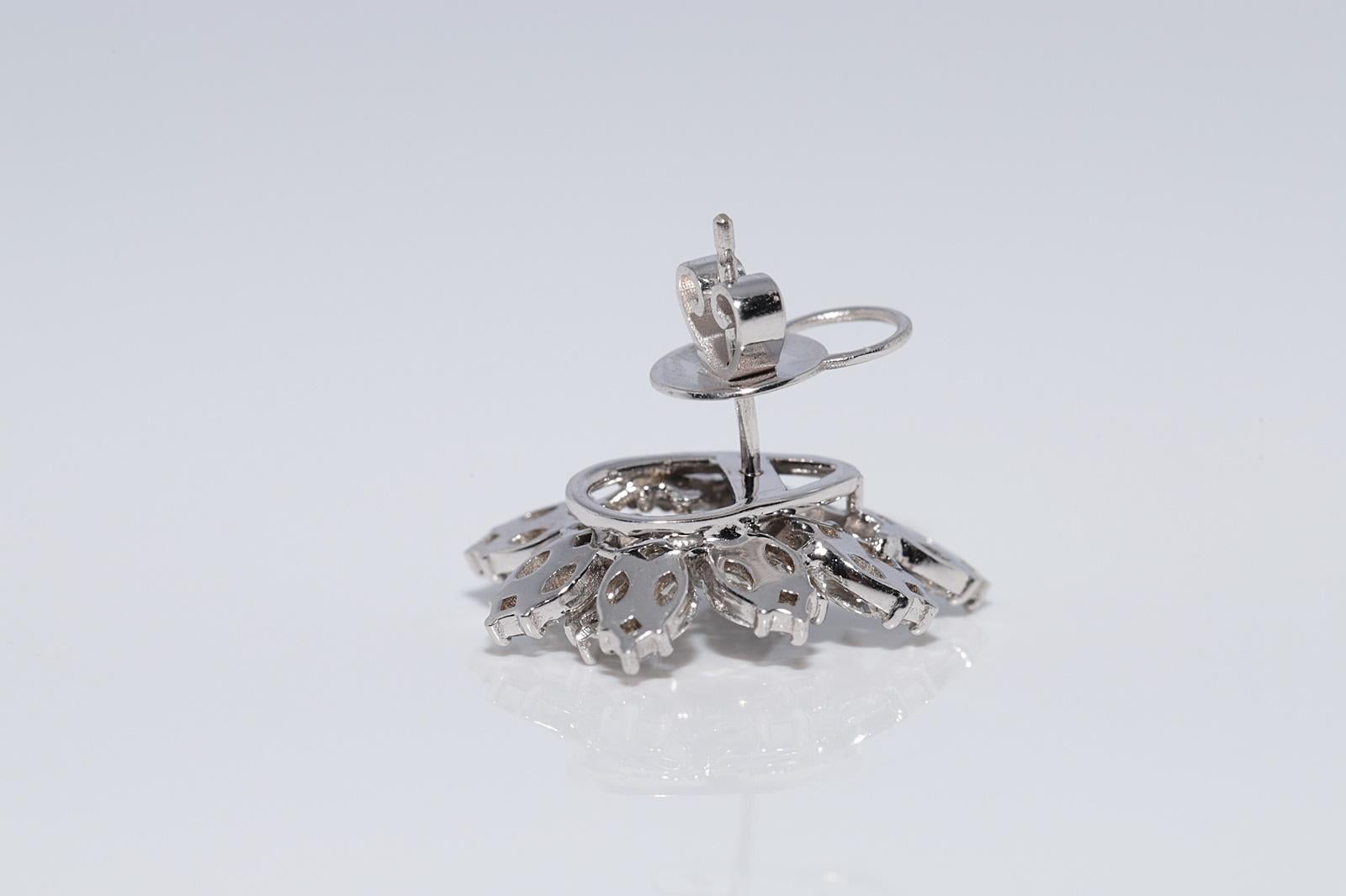 Vintage CIRCA 1990er Jahre 14k Gold natürlichen Diamanten verziert Omega zurück Ohrring im Angebot 2