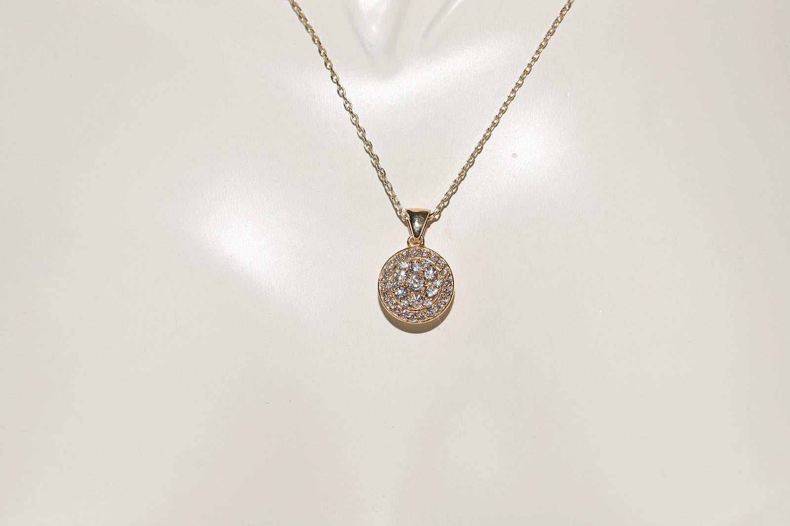 Vintage Circa 1990er Jahre 14k Gold Natürlicher Diamant Dekorierter Anhänger Halskette (Retro) im Angebot