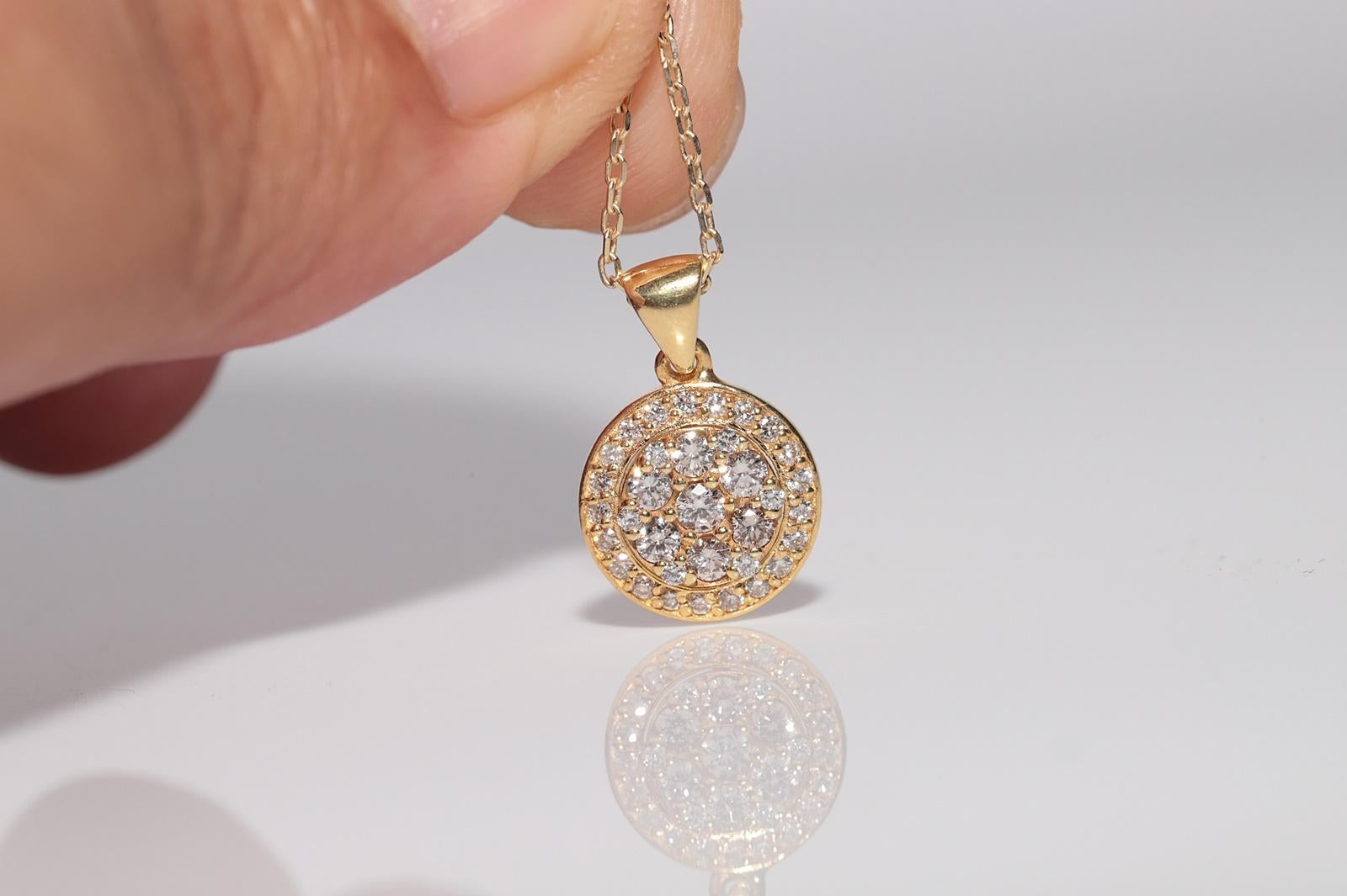 Vintage Circa 1990er Jahre 14k Gold Natürlicher Diamant Dekorierter Anhänger Halskette im Angebot 1