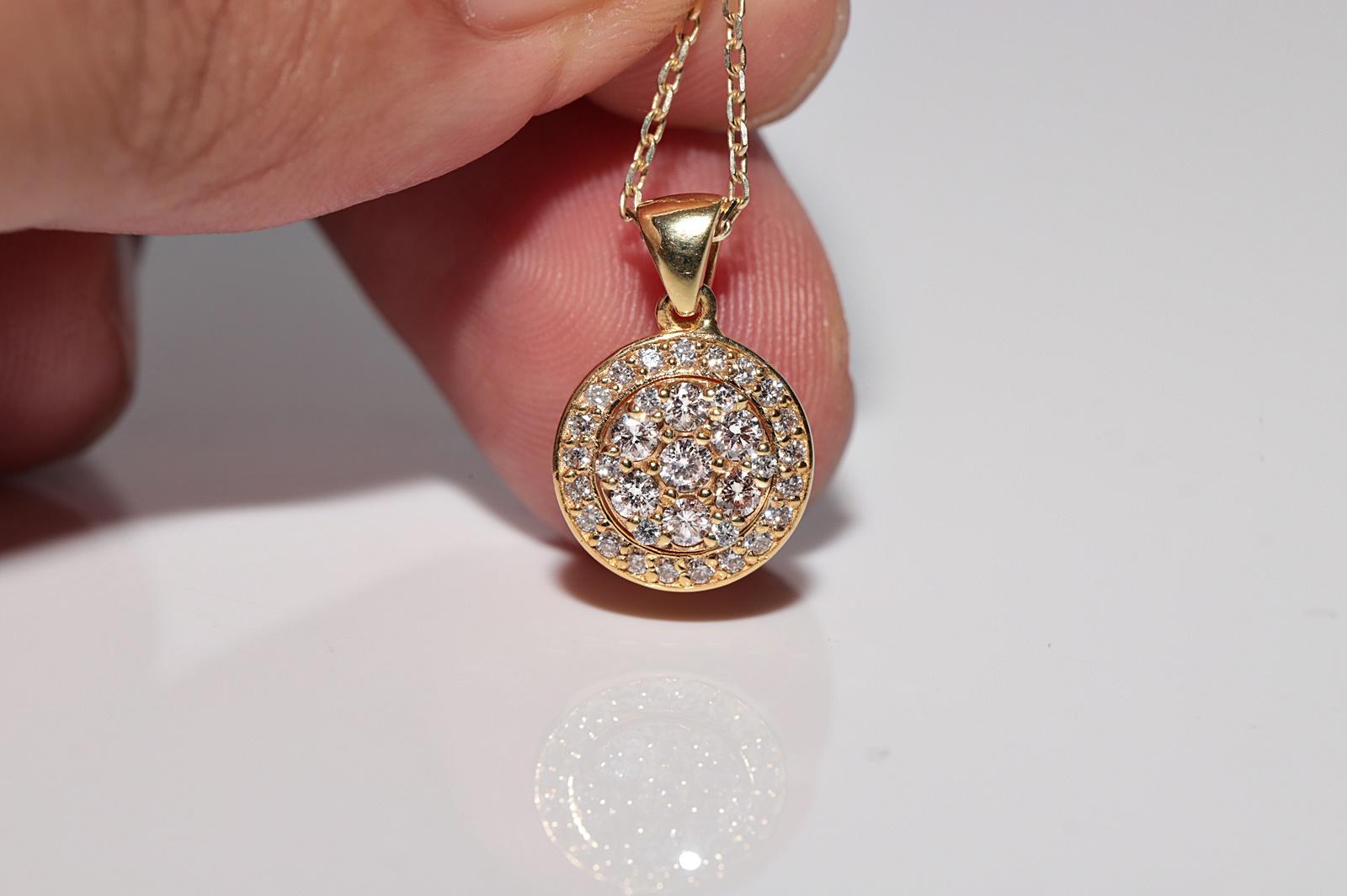 Vintage Circa 1990er Jahre 14k Gold Natürlicher Diamant Dekorierter Anhänger Halskette im Angebot 2