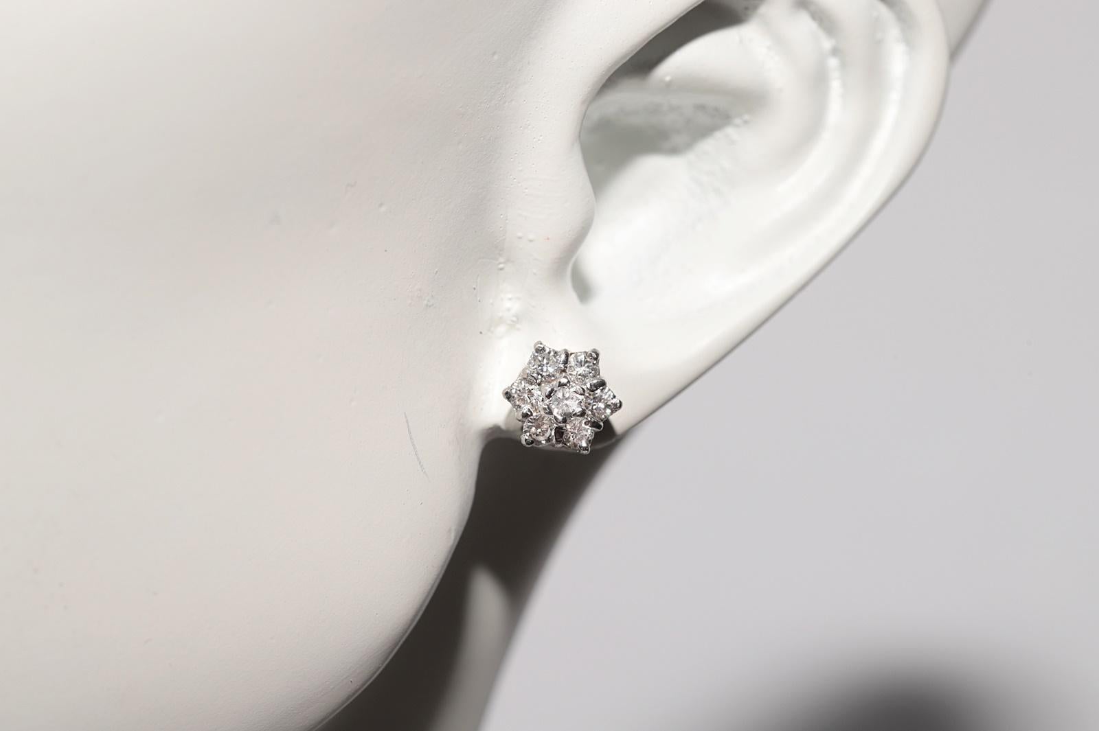Vintage Circa 1990er Jahre 14k Gold Natürlicher Diamant Dekorierter Ohrring im Rosenstil, Vintage im Angebot 5