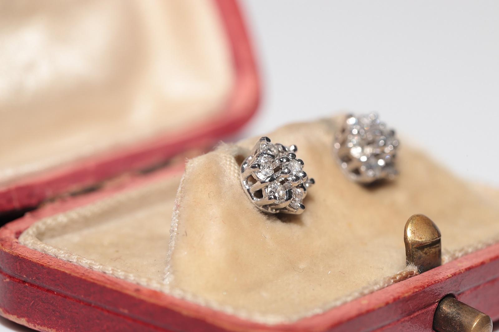 Vintage Circa 1990er Jahre 14k Gold Natürlicher Diamant Dekorierter Ohrring im Rosenstil, Vintage (Retro) im Angebot