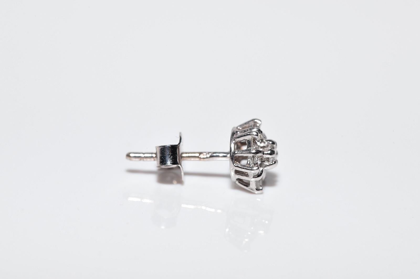 Vintage Circa 1990er Jahre 14k Gold Natürlicher Diamant Dekorierter Ohrring im Rosenstil, Vintage Damen im Angebot
