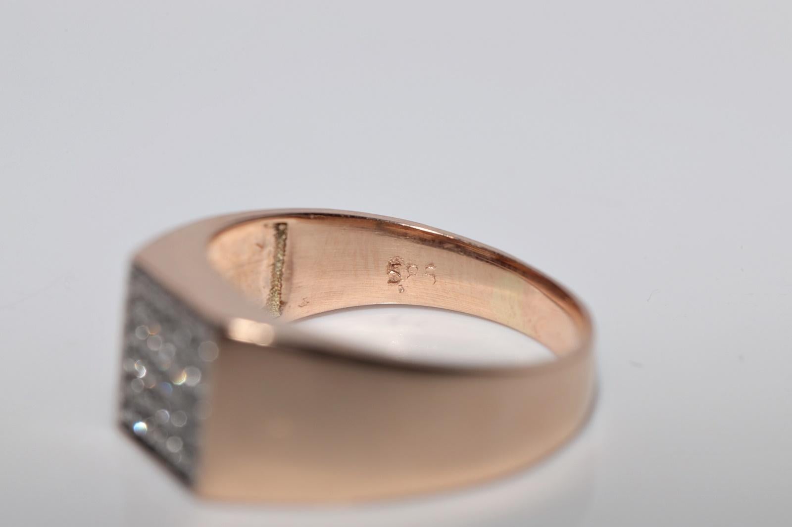 Vintage Circa 1990er Jahre 14k Gold Natürlicher Diamant Dekorierter Quadratischer Stil Ring im Angebot 5