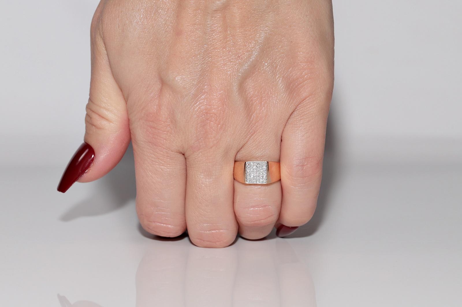 Vintage Circa 1990er Jahre 14k Gold Natürlicher Diamant Dekorierter Quadratischer Stil Ring im Angebot 7