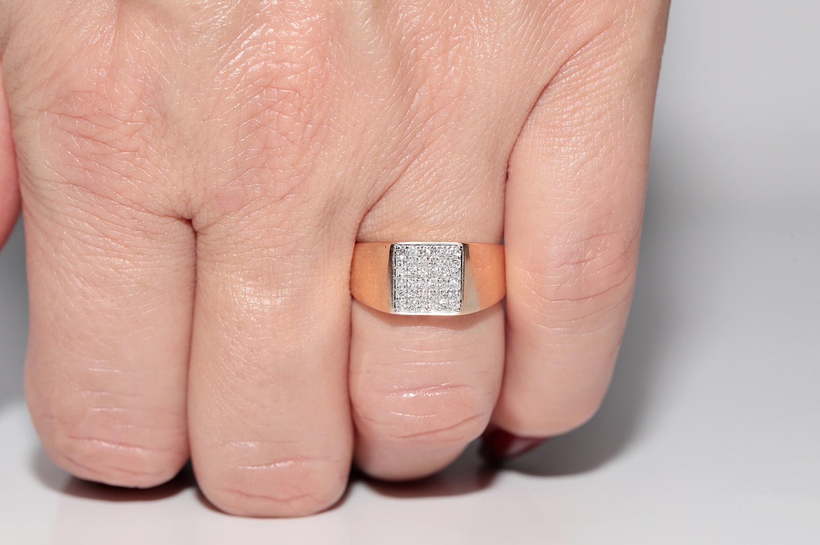 Vintage Circa 1990er Jahre 14k Gold Natürlicher Diamant Dekorierter Quadratischer Stil Ring im Angebot 8