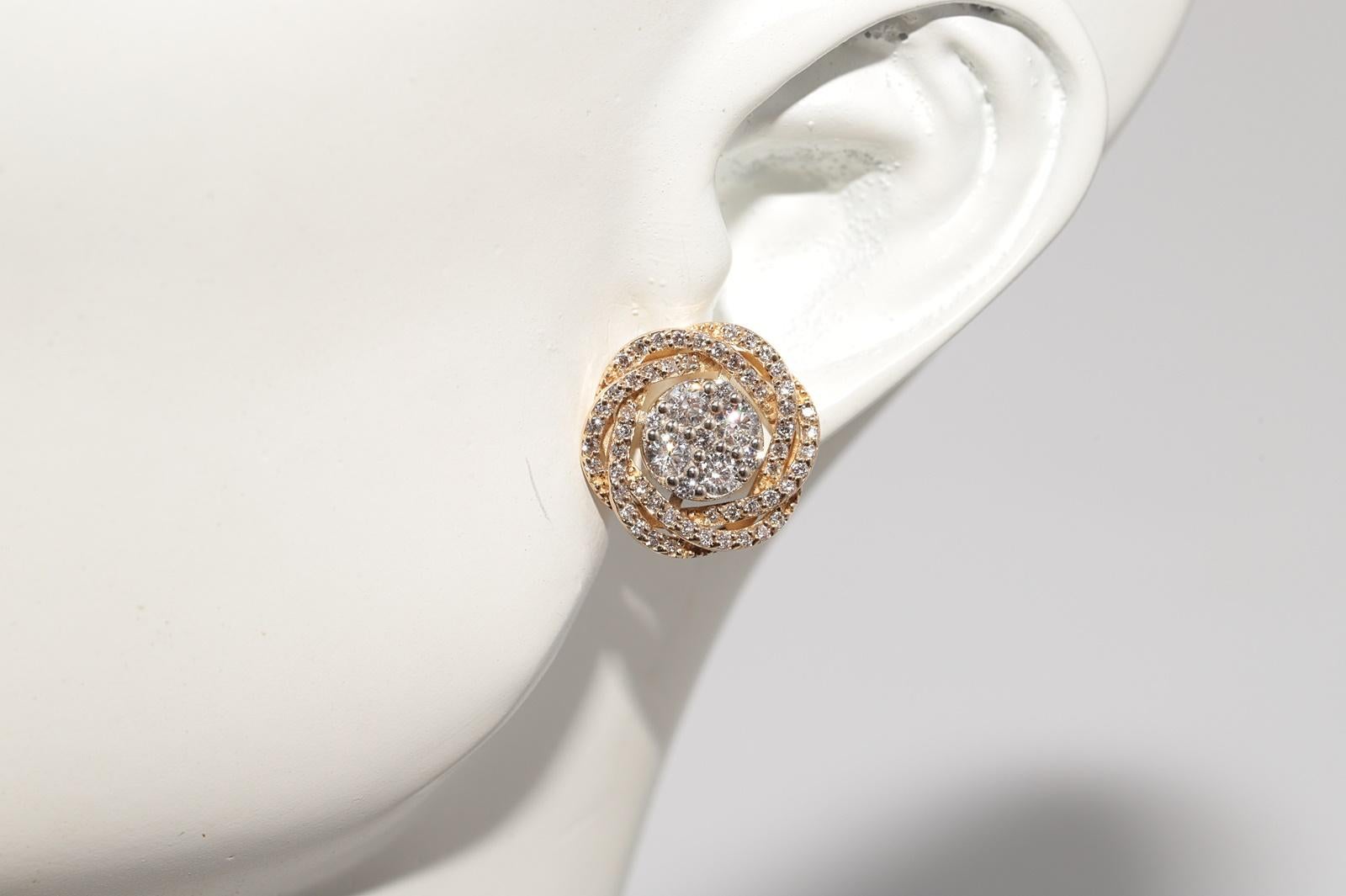 Pendientes de oro de 14 quilates con diamantes naturales, vintage, años 90 en venta 8