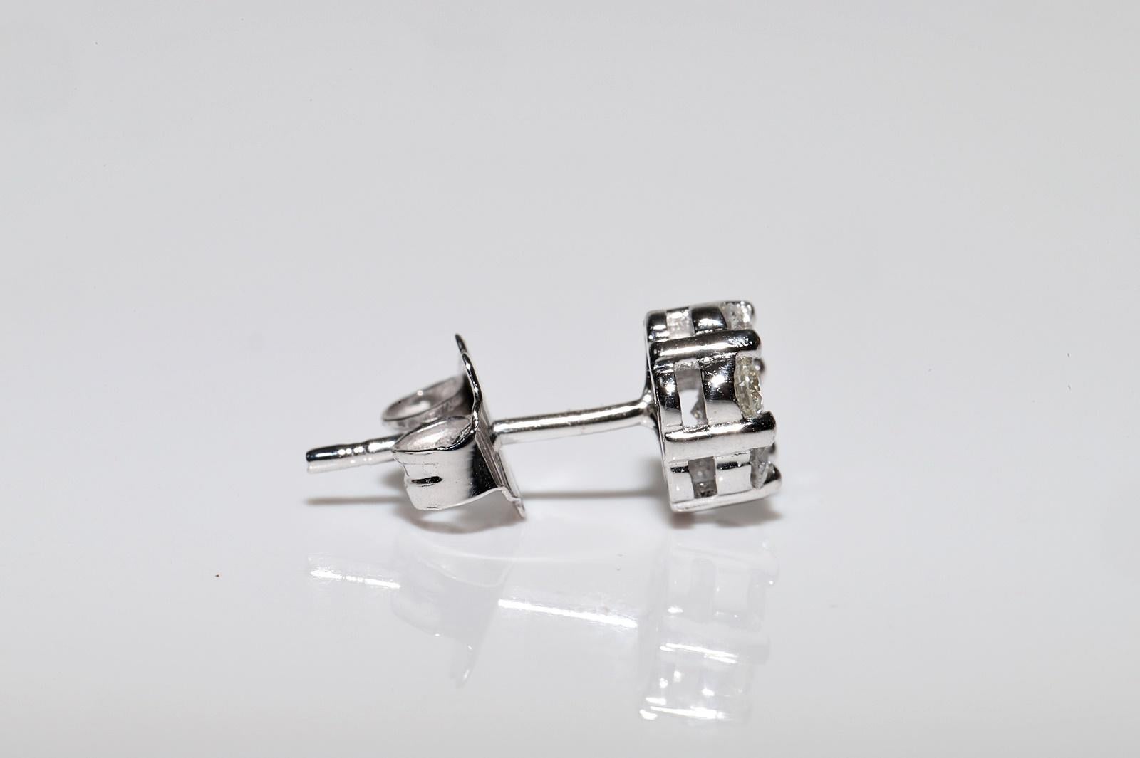 Vintage Circa 1990er Jahre 14k Gold Natürlicher Diamant Dekorierter Ohrstecker Vintage im Angebot 1