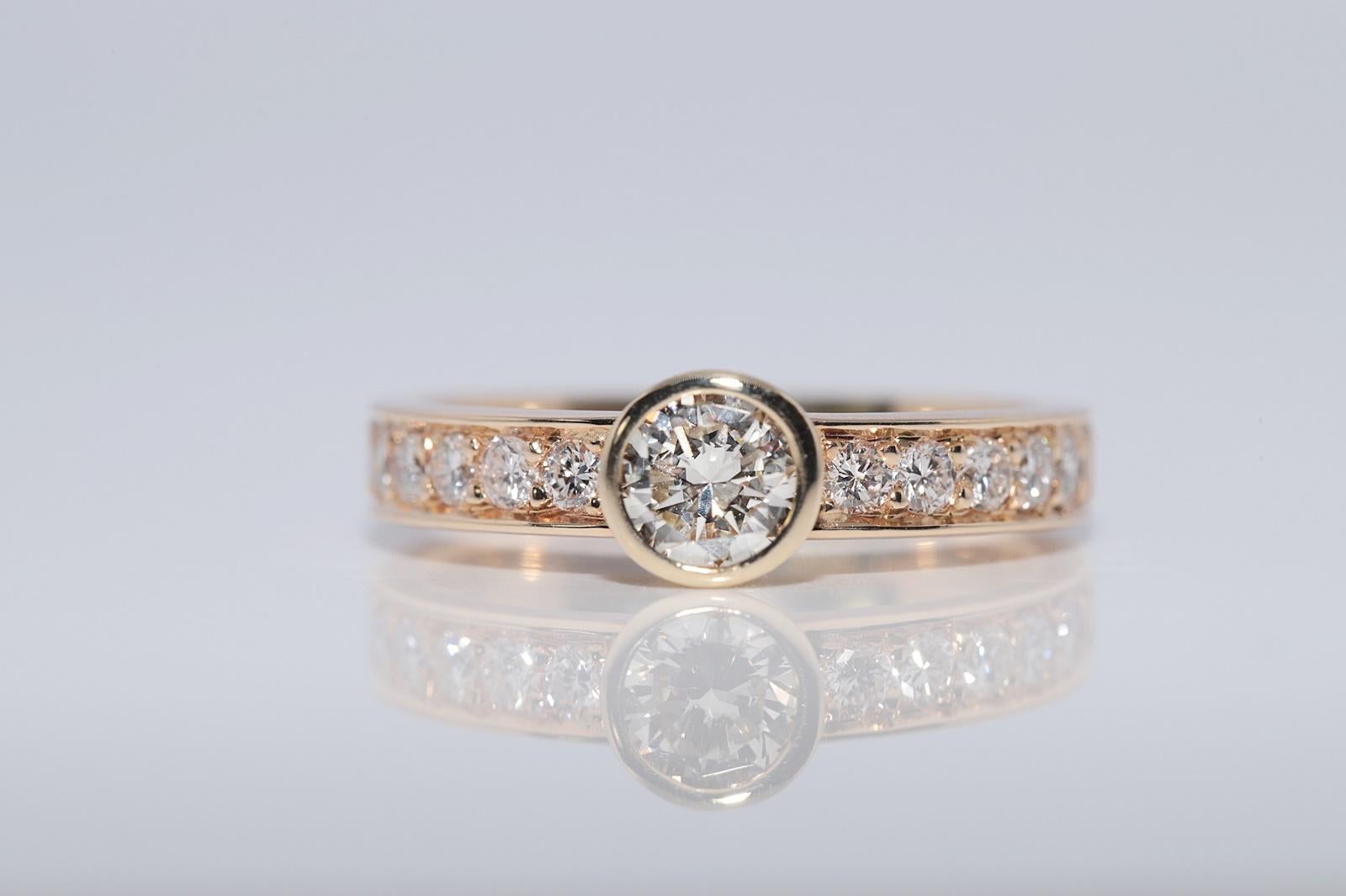 Vintage Circa 1990 Bague en or 14k décorée de diamants naturels