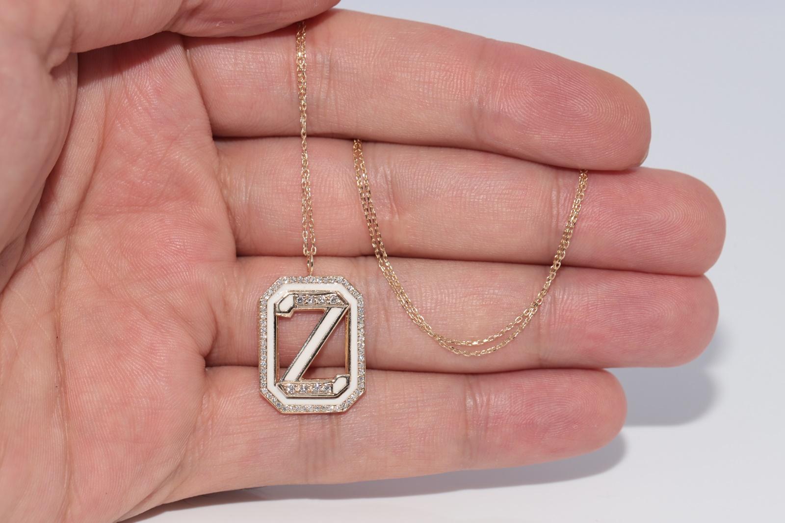 Vintage CIRCA 1990s 14k Gold Natürliche Diamant-Emaille Z Brief Anhänger Halskette im Angebot 1