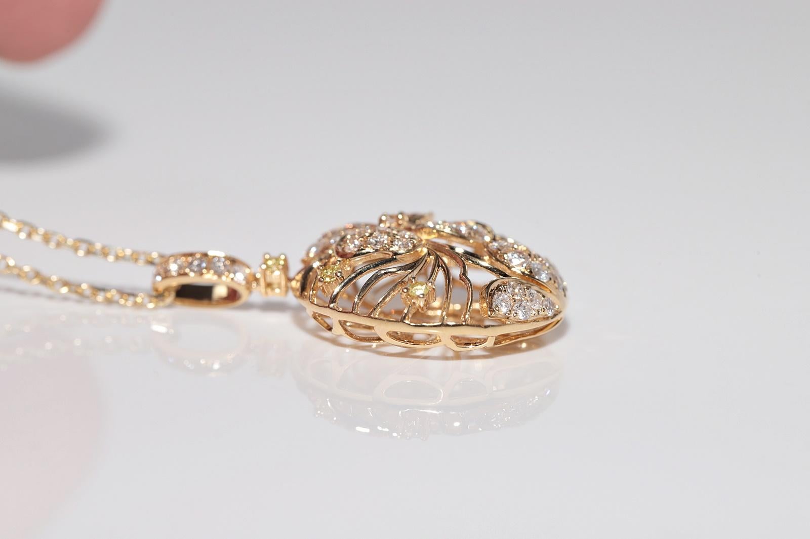Vintage Circa 1990 Collier pendentif en or 14k avec fleurs en diamant naturel Design Design en vente 5