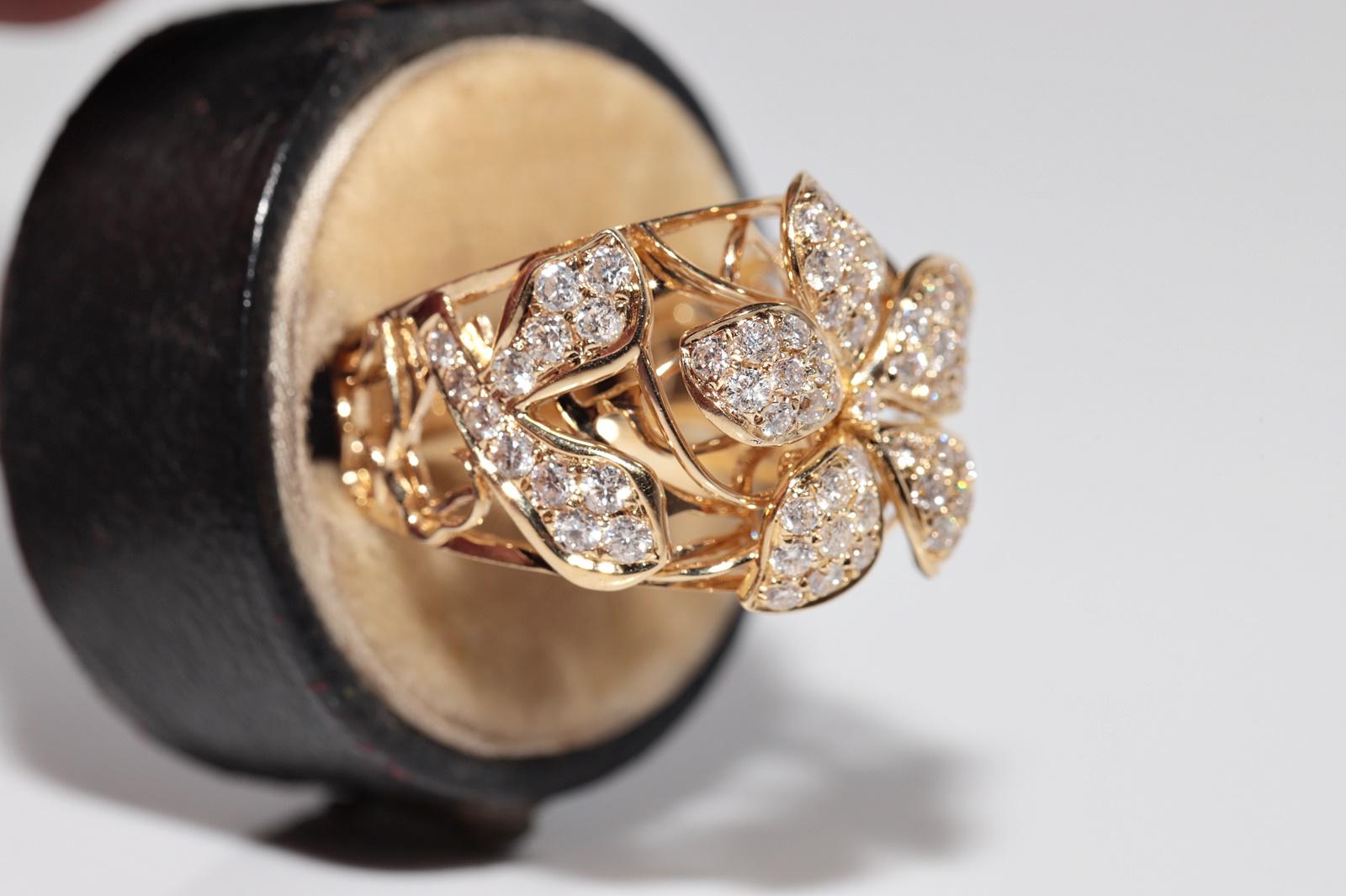 Vintage Circa 1990s 14k Gold Natural Diamond Flowers Design Ring For Sale 9