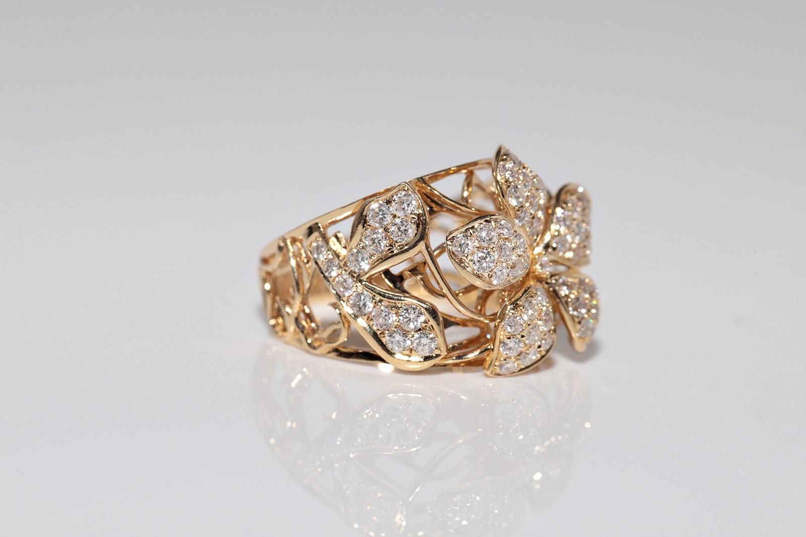 Brilliant Cut Vintage Circa 1990s 14k Gold Natural Diamond Flowers Design Ring For Sale