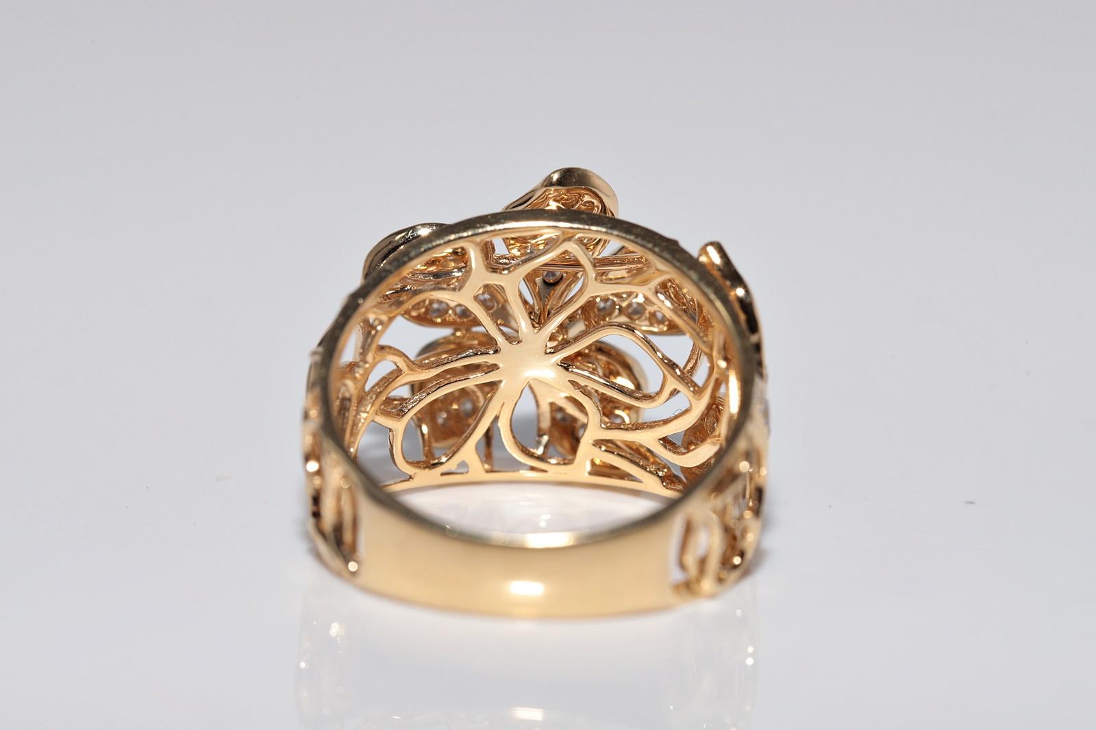 Women's Vintage Circa 1990s 14k Gold Natural Diamond Flowers Design Ring For Sale