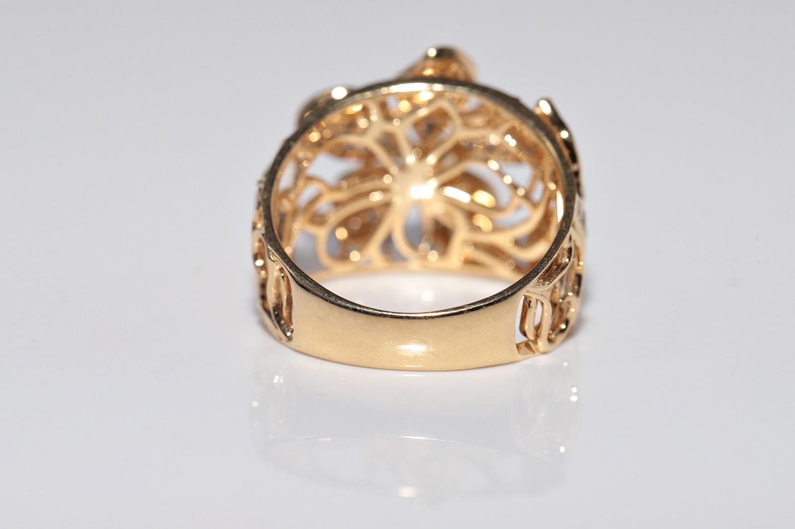 Vintage Circa 1990s 14k Gold Natural Diamond Flowers Design Ring For Sale 1