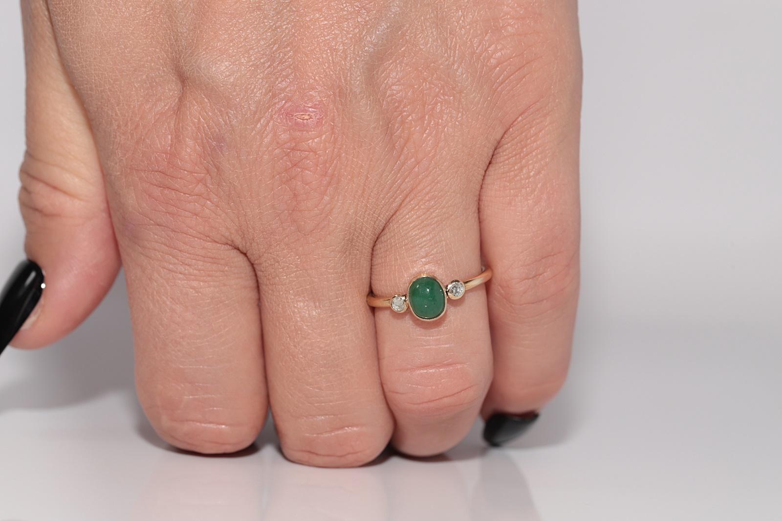 Vintage Circa 1990er Jahre 14k Gold natürlicher Diamant im Rosenschliff und Cabochon-Smaragdring im Angebot 8