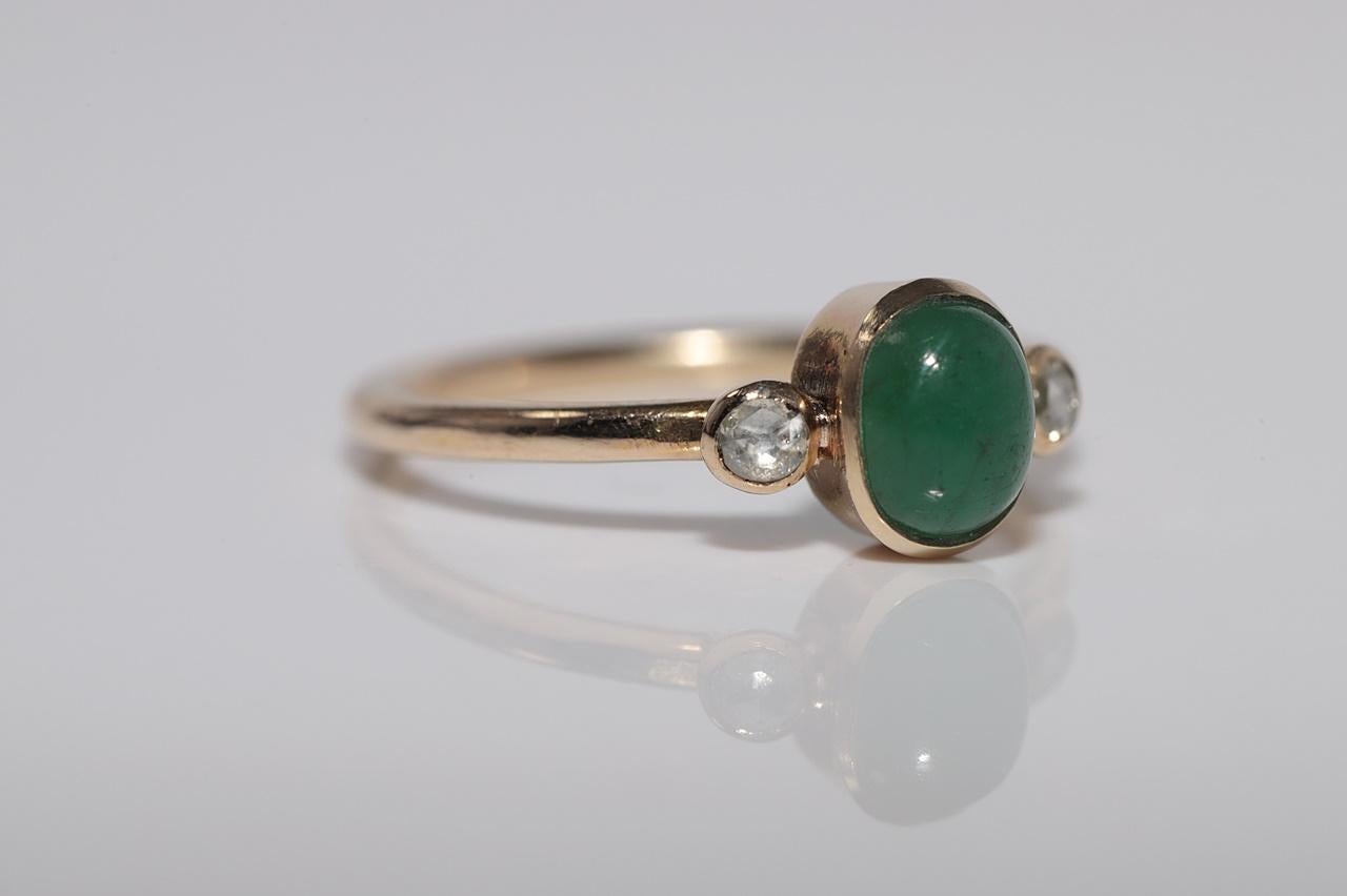 Vintage Circa 1990er Jahre 14k Gold natürlicher Diamant im Rosenschliff und Cabochon-Smaragdring Damen im Angebot