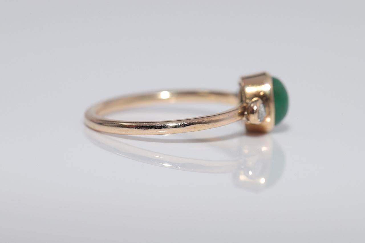 Vintage Circa 1990er Jahre 14k Gold natürlicher Diamant im Rosenschliff und Cabochon-Smaragdring im Angebot 1