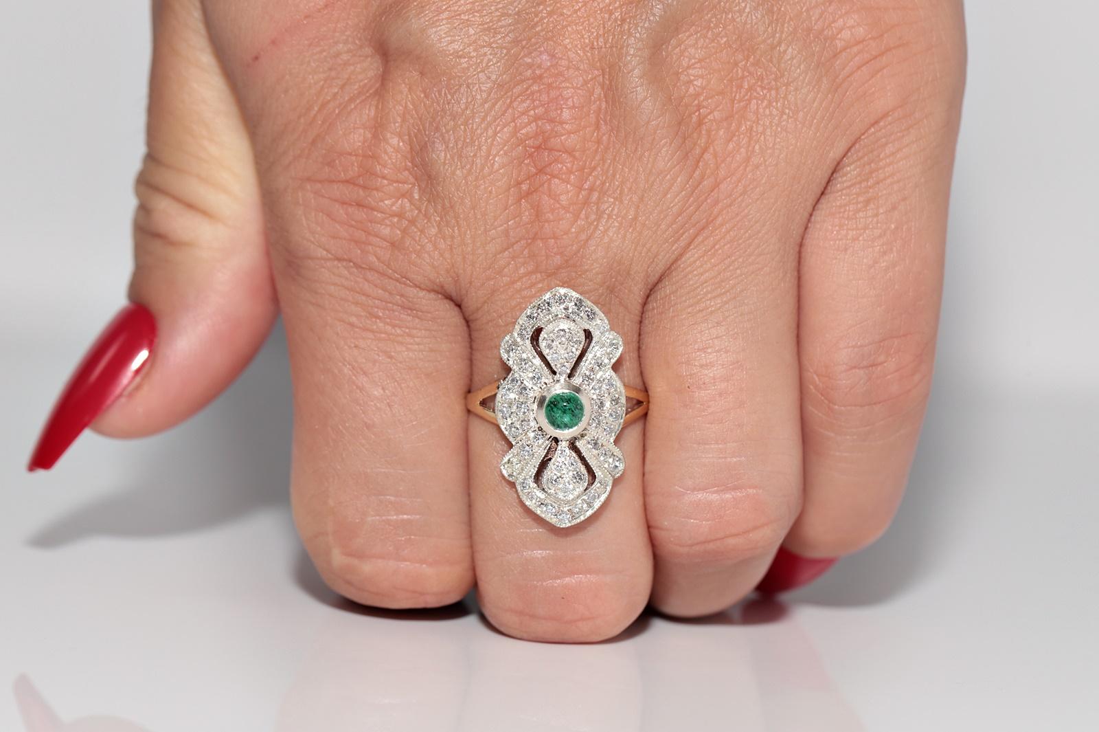 Vintage Circa 1990s 14k Gold Top Silver Natural Diamond And Emerald Navette Ring en vente 9