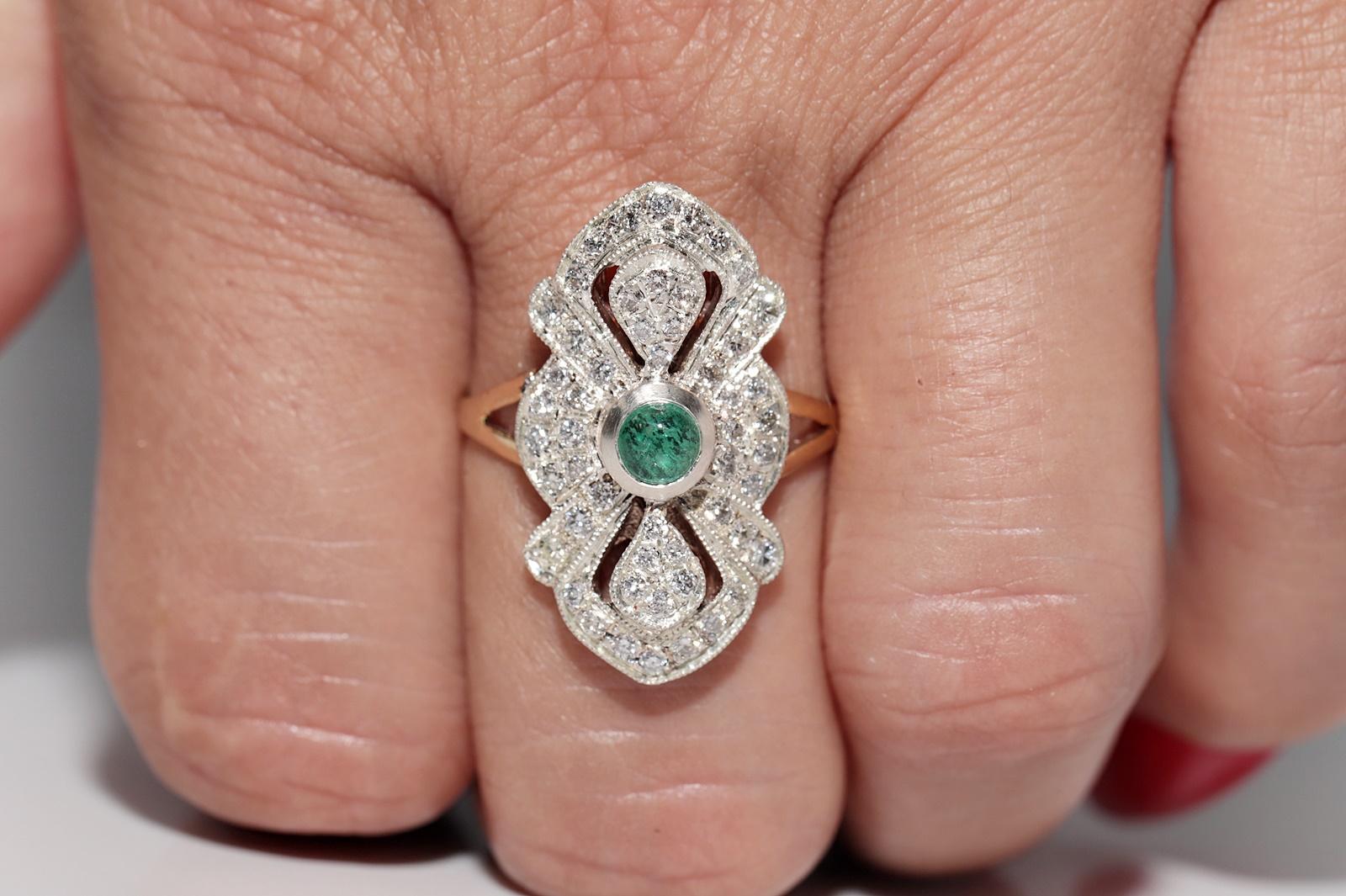 Vintage Circa 1990s 14k Gold Top Silver Natural Diamond And Emerald Navette Ring en vente 11