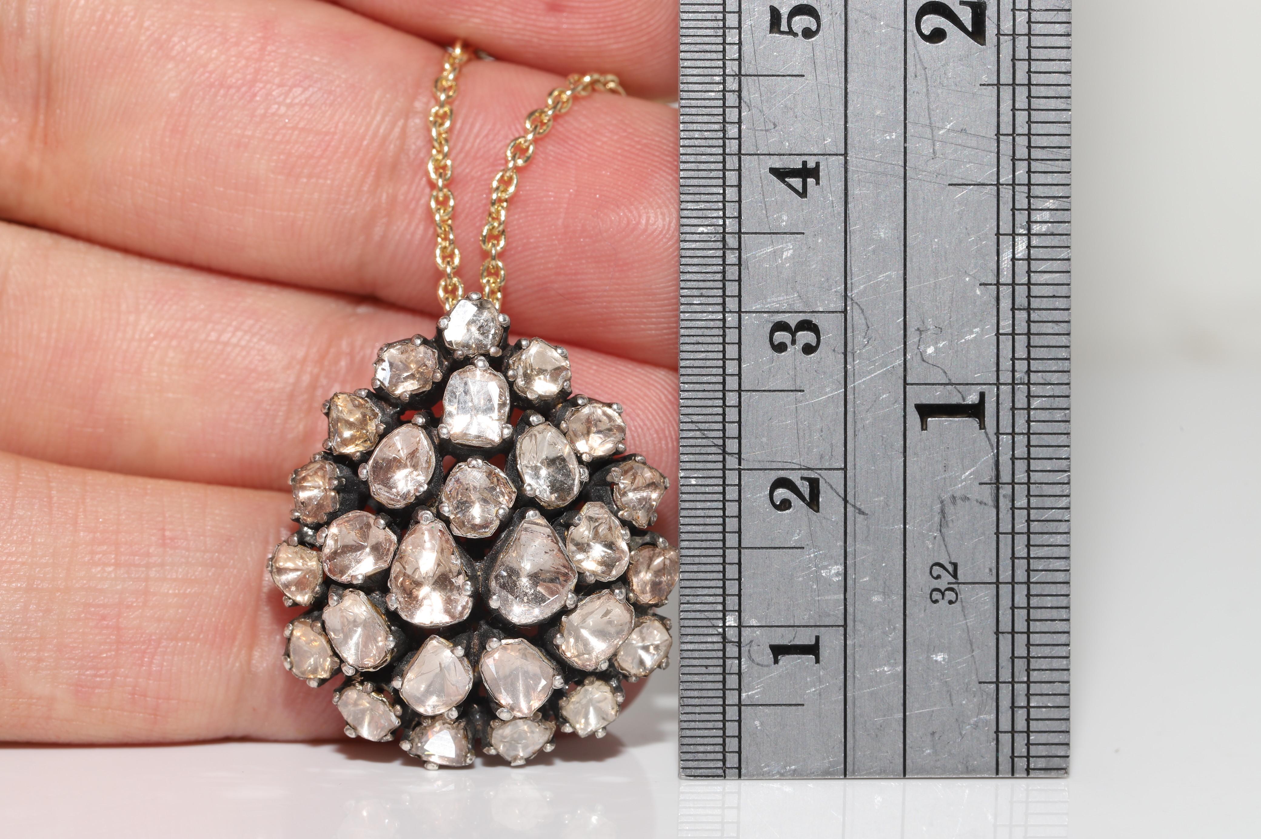 In very good condition.
Total weight is 14.3 grams.
Totally is diamond about 5 ct.
The diamond is has H-I-J-K-L-M color and s1-s2-s3-Pique1-2 clarity.
Total lenght is chain 46 cm.
Please contact for any questions.