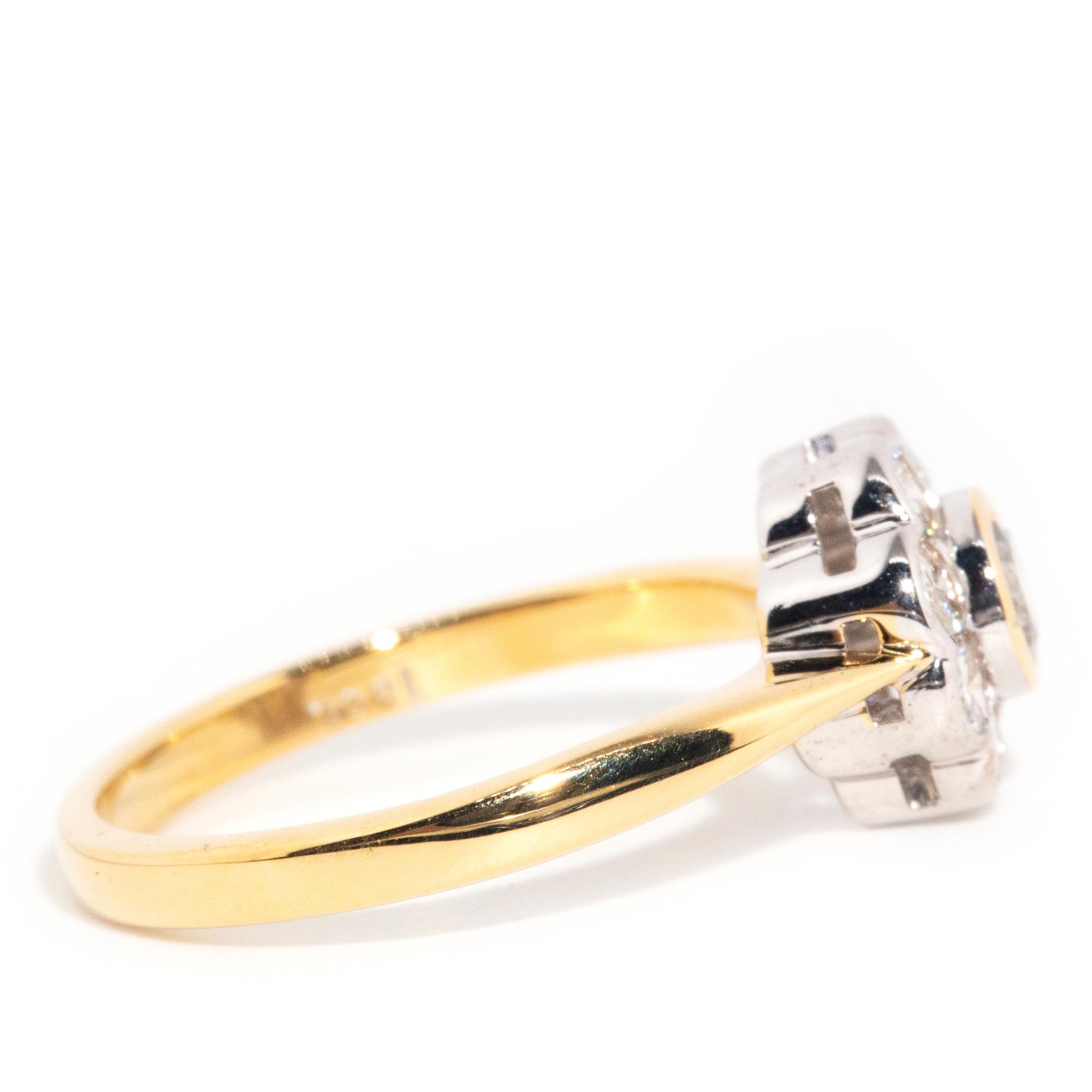 Vintage circa 1990s 18 Carat Gold Cognac Diamond Daisy Flower Cluster Ring In Good Condition In Hamilton, AU