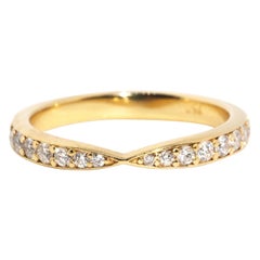 Vintage circa 1990s 18 Carat Yellow Gold Grain Set Diamond Tapered Band Ring