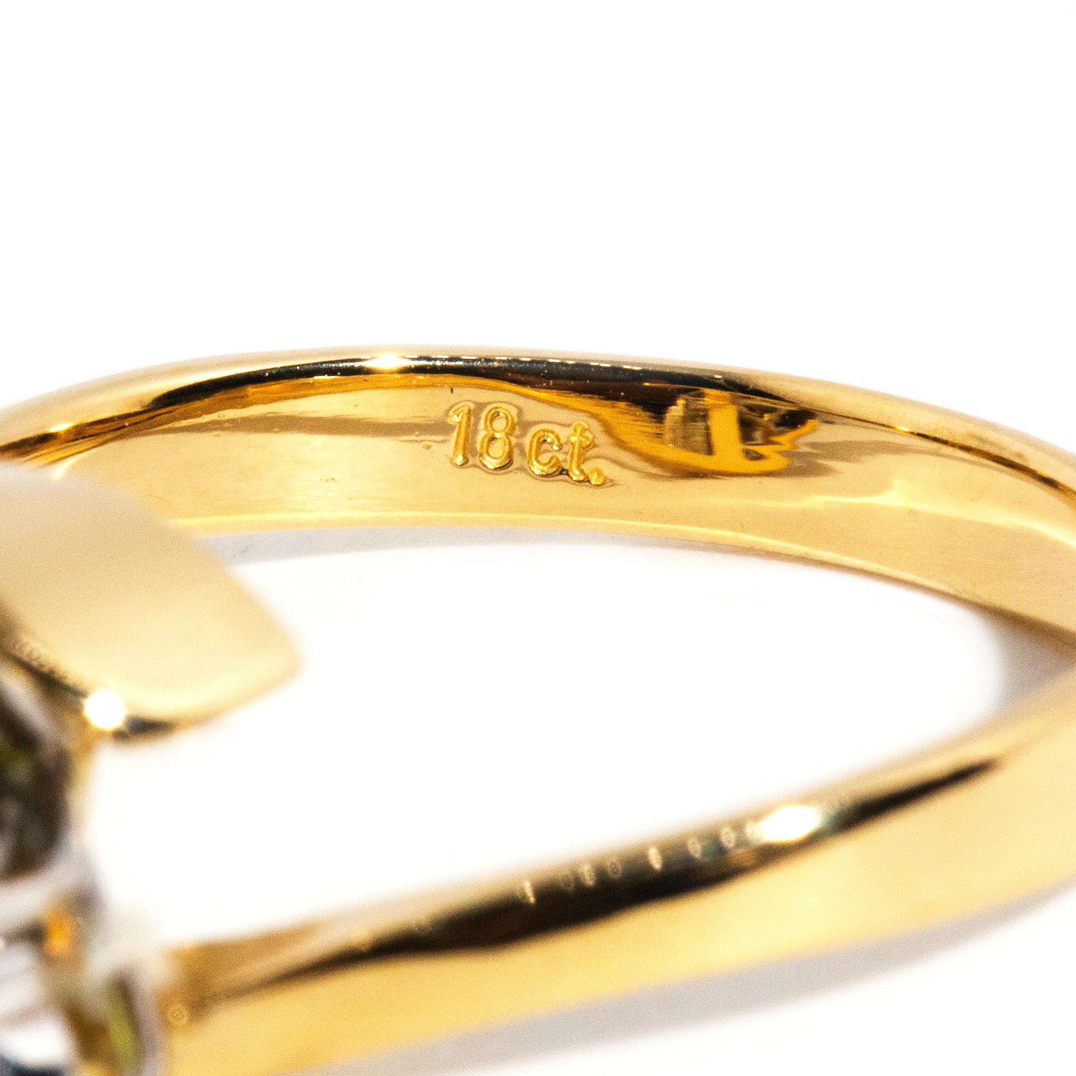 Vintage-Ring aus 18 Karat Gelbgold mit grünem Saphir und Diamant, ca. 1990er Jahre 5