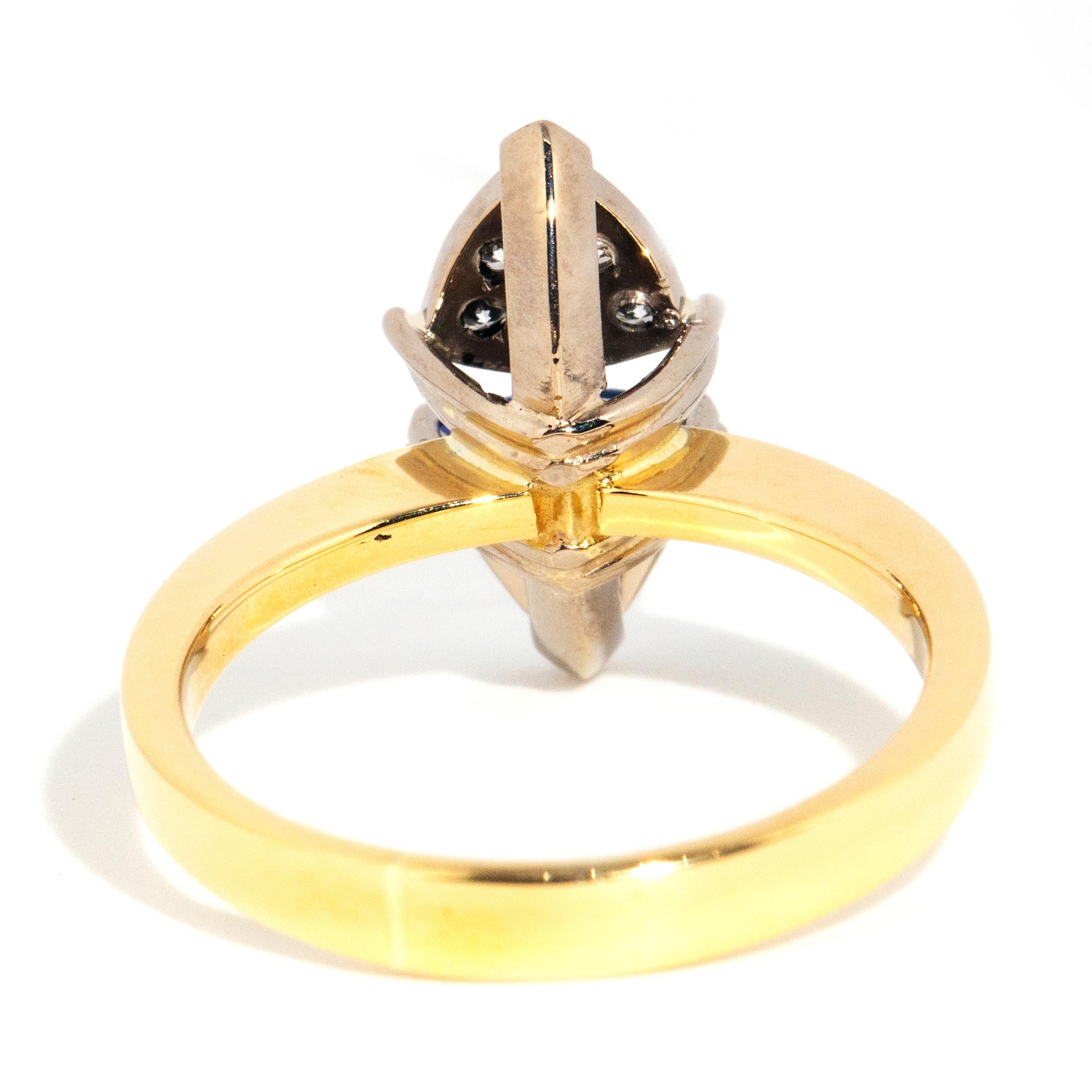 Vintage Circa 1990s 18 Carat Yellow Gold Triangular Blue Sapphire & Diamond Ring For Sale 2