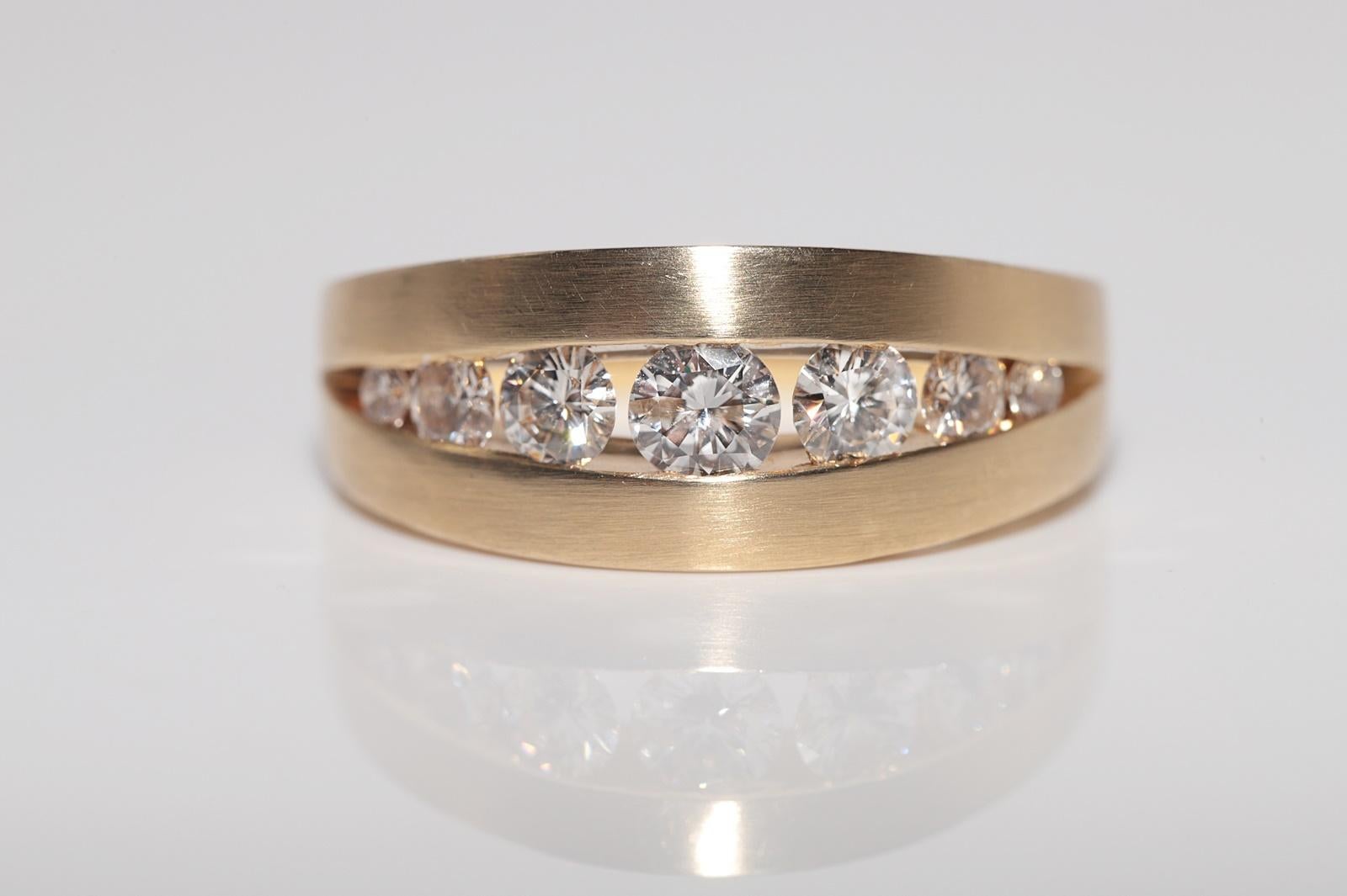 Vintage CIRCA 1990er Jahre 18k Gold Handcrafted Natural Diamond dekoriert Band Ring im Angebot 2