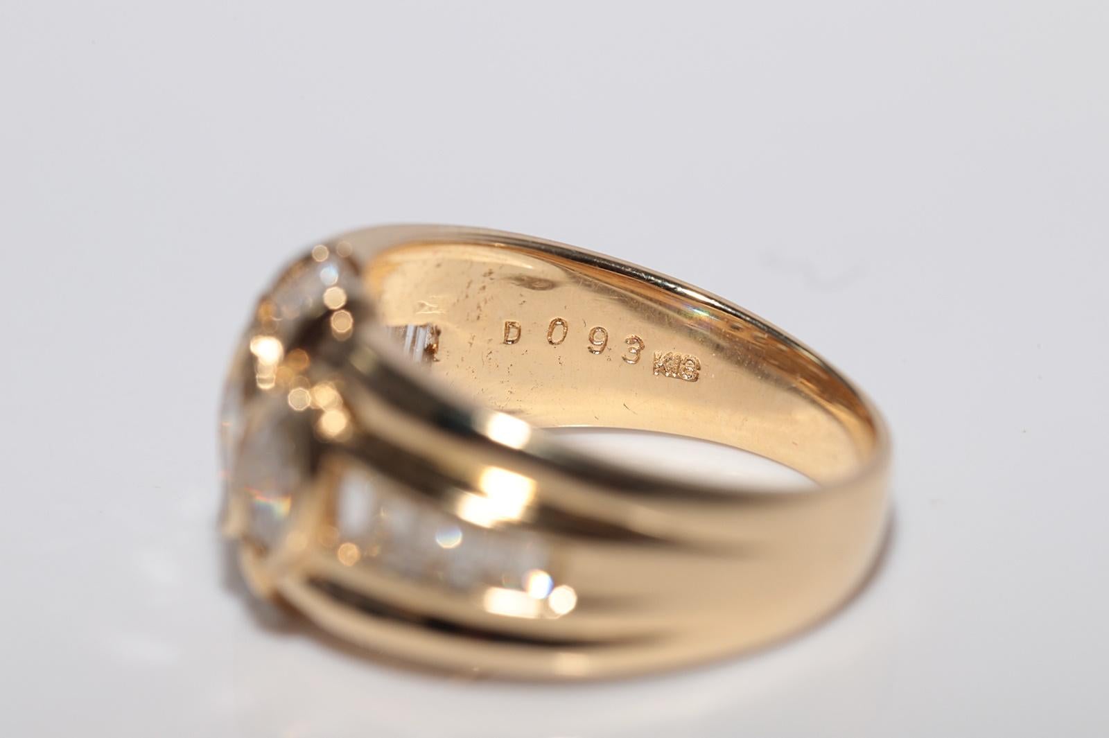 Anello in oro 18 carati con diamanti taglio marquise e taglio baguette, vintage, anni '90 circa. in vendita 4