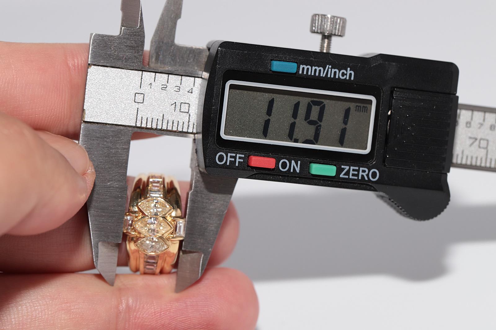 Vintage Circa 1990er Jahre Diamantring aus 18 Karat Gold mit Marquise-Schliff und Baguette-Schliff im Angebot 6