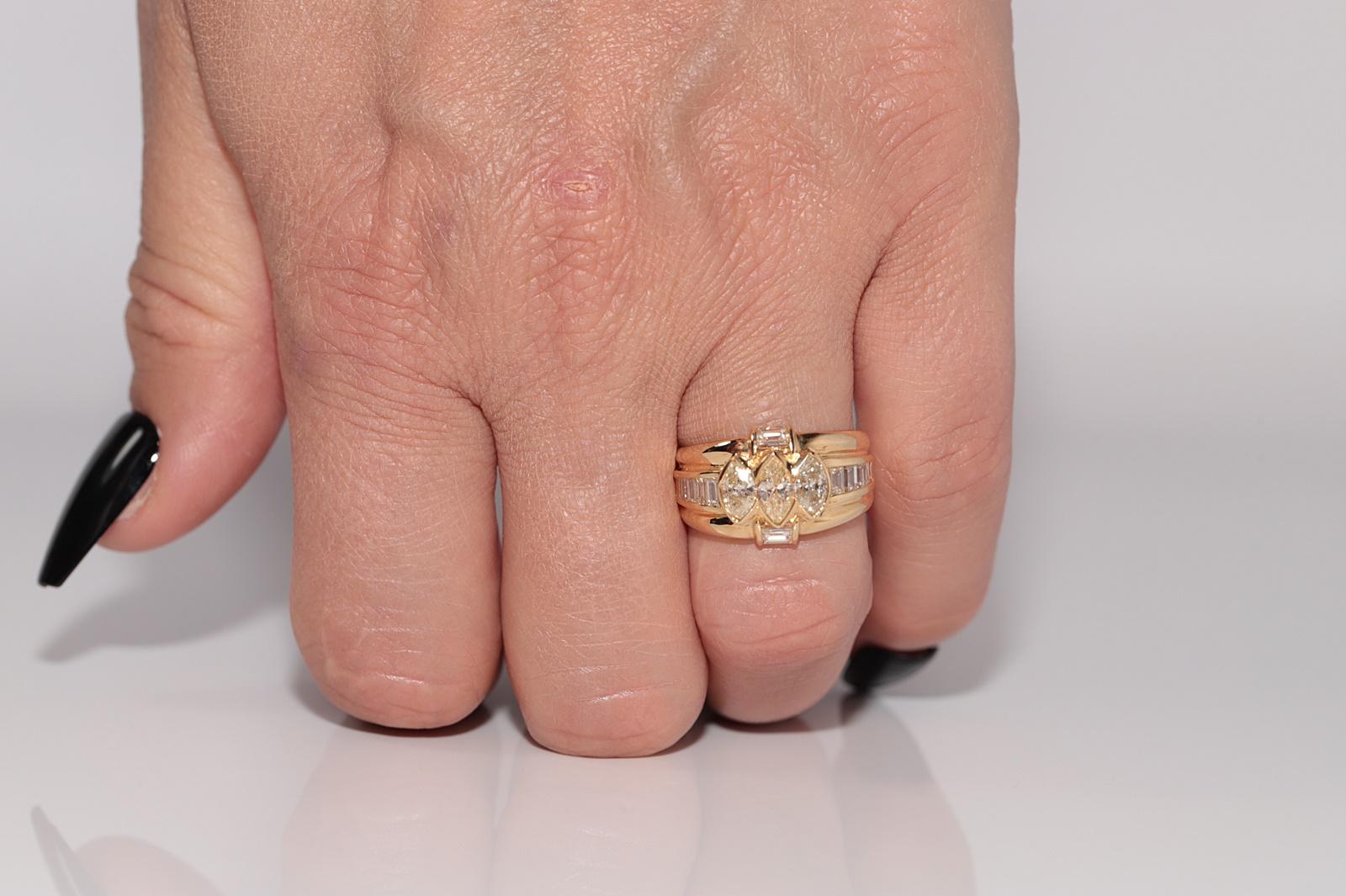 Vintage Circa 1990er Jahre Diamantring aus 18 Karat Gold mit Marquise-Schliff und Baguette-Schliff im Angebot 9