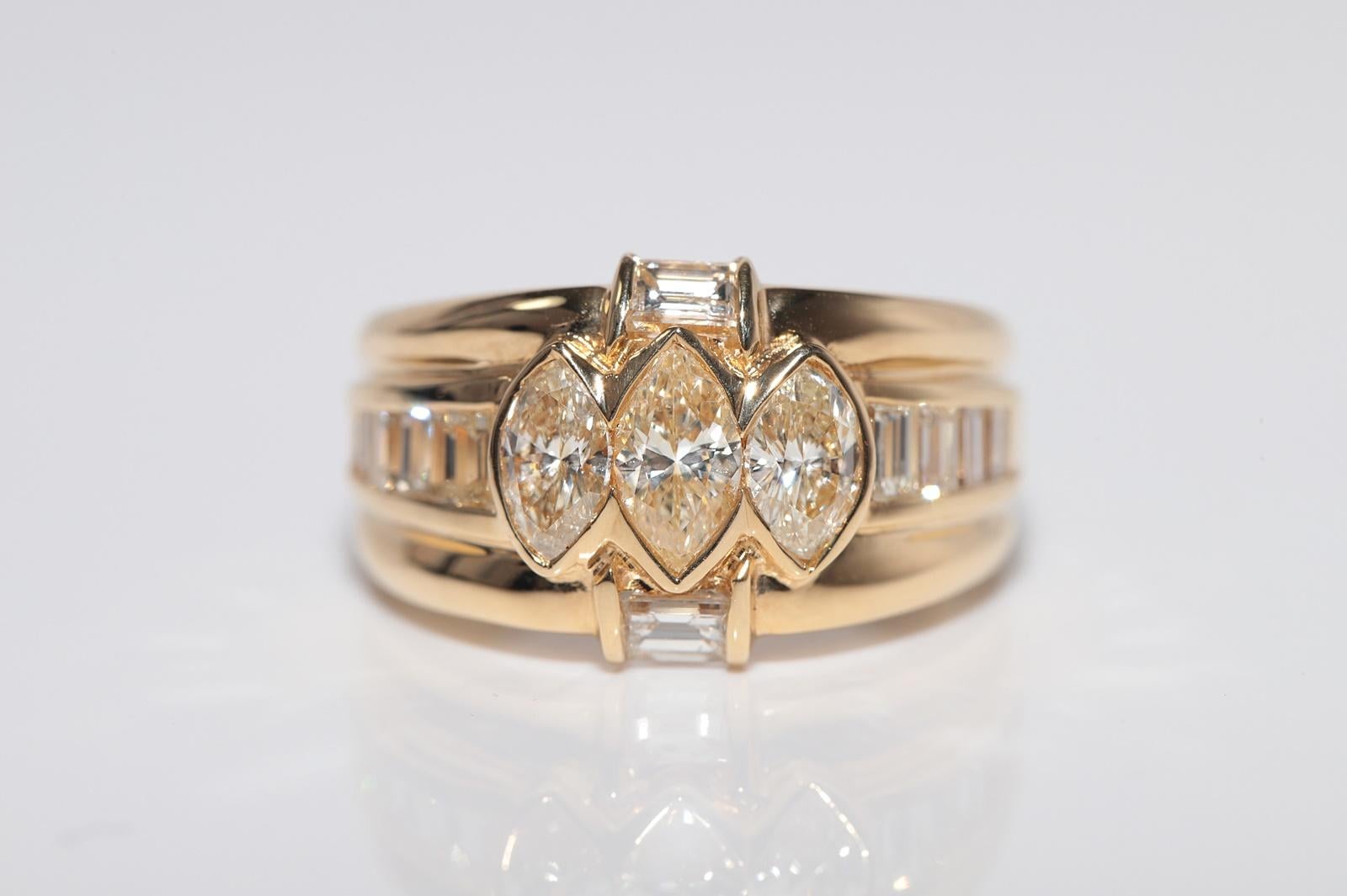 Taglio marquise Anello in oro 18 carati con diamanti taglio marquise e taglio baguette, vintage, anni '90 circa. in vendita