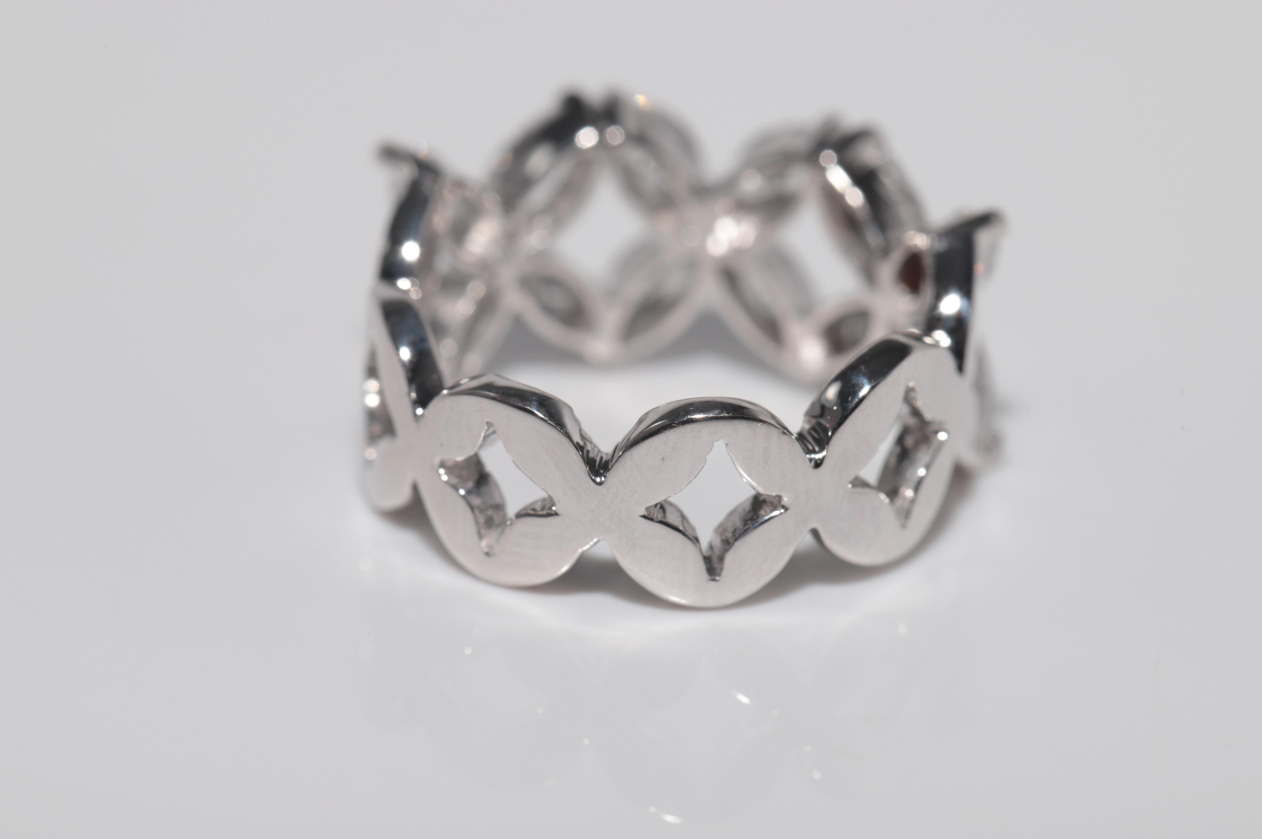 Vintage CIRCA 1990er 18k Gold Marquise Schliff Diamant verziert  Band Ring im Angebot 5