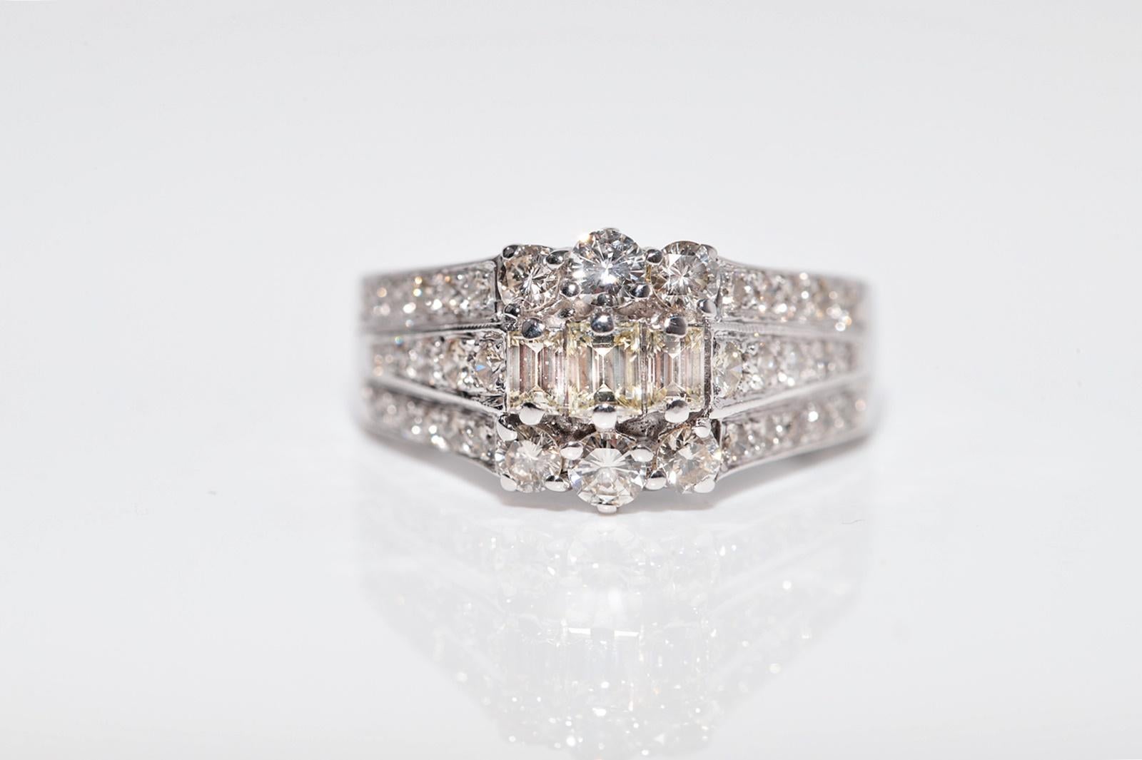 Taglio brillante Anello Vintage CIRCA anni '90 in oro 18k con diamanti naturali taglio Baguette e taglio Brilliante in vendita